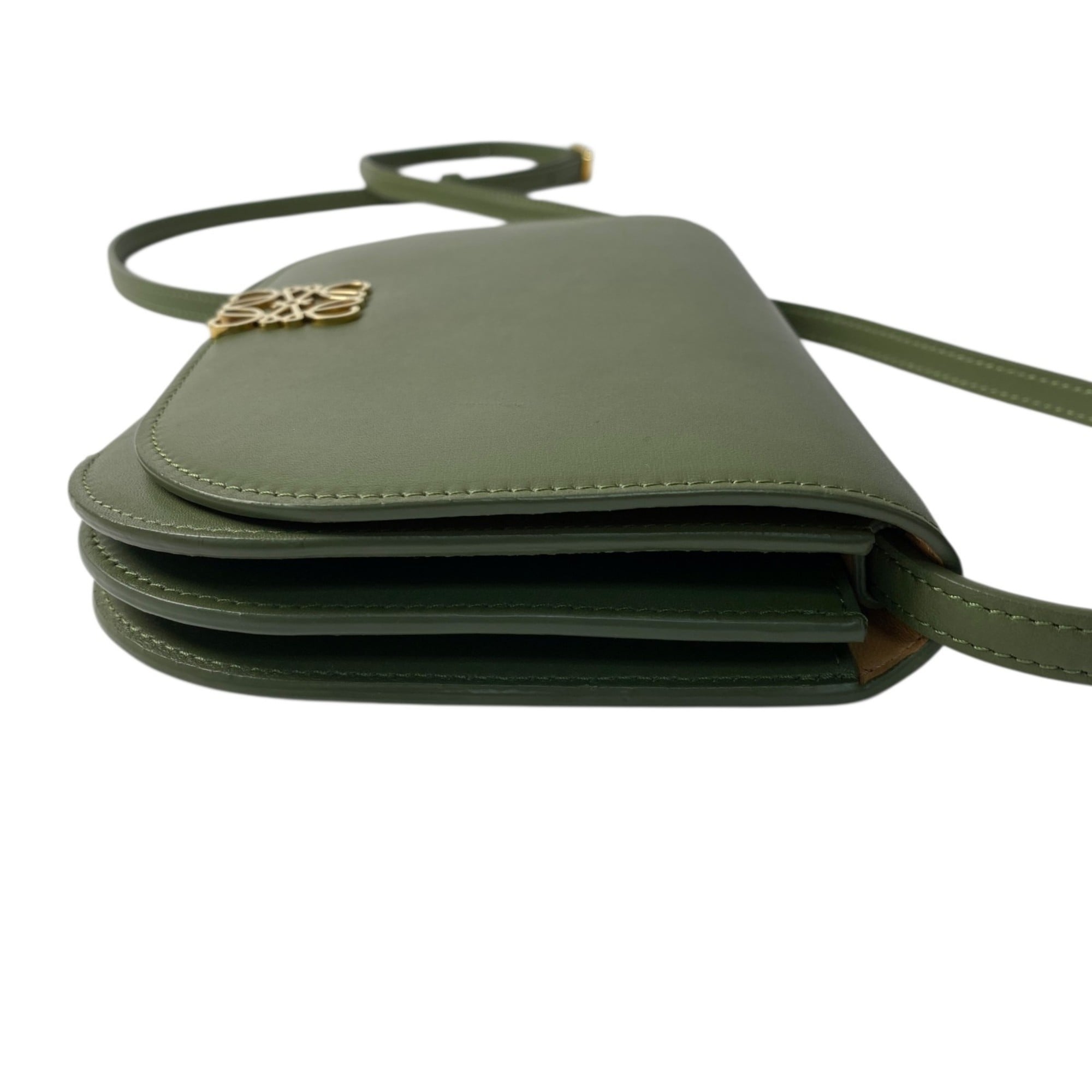 Loewe Green Leather Shoulder Bag Sling Bag (Pre-Owned)