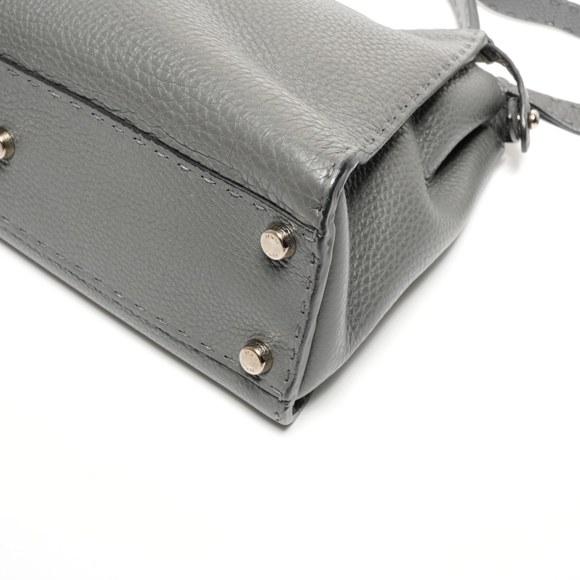 Fendi Peekaboo Gray Leather Handbag (Pre-Owned)