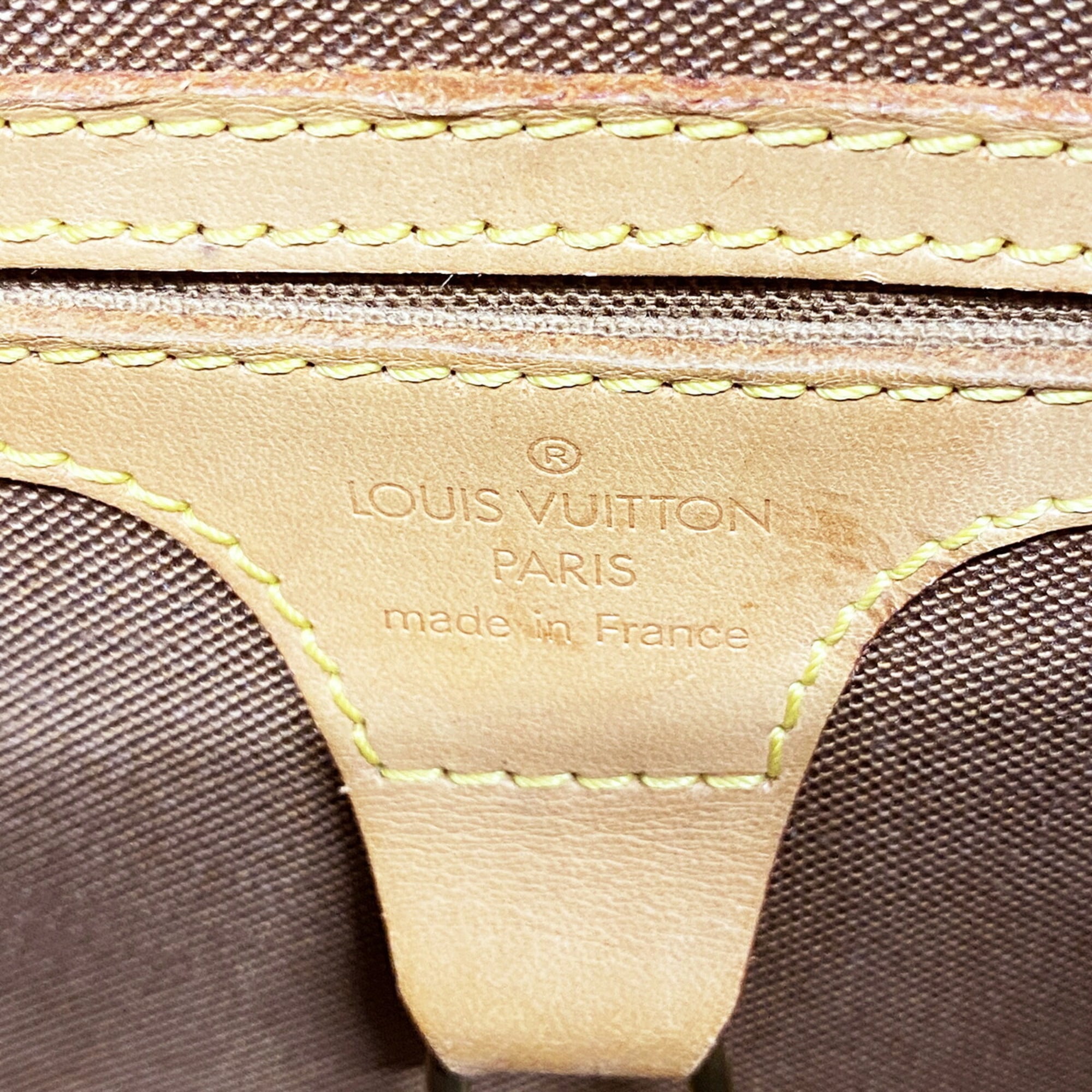 Louis Vuitton Brown Handbag (Pre-Owned)