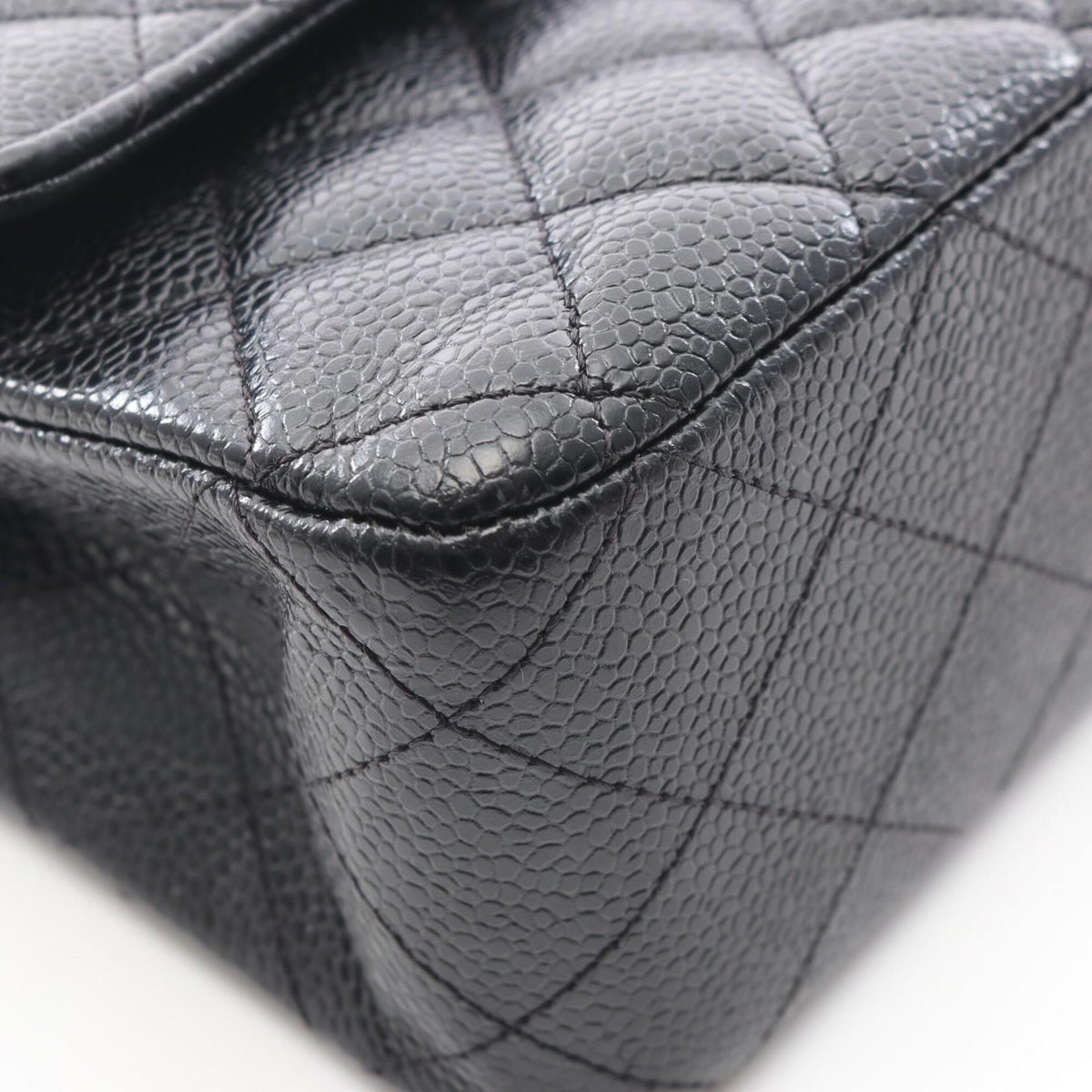 Chanel Black Grained Calfskin Handbag Shoulder Bag (Pre-Owned)