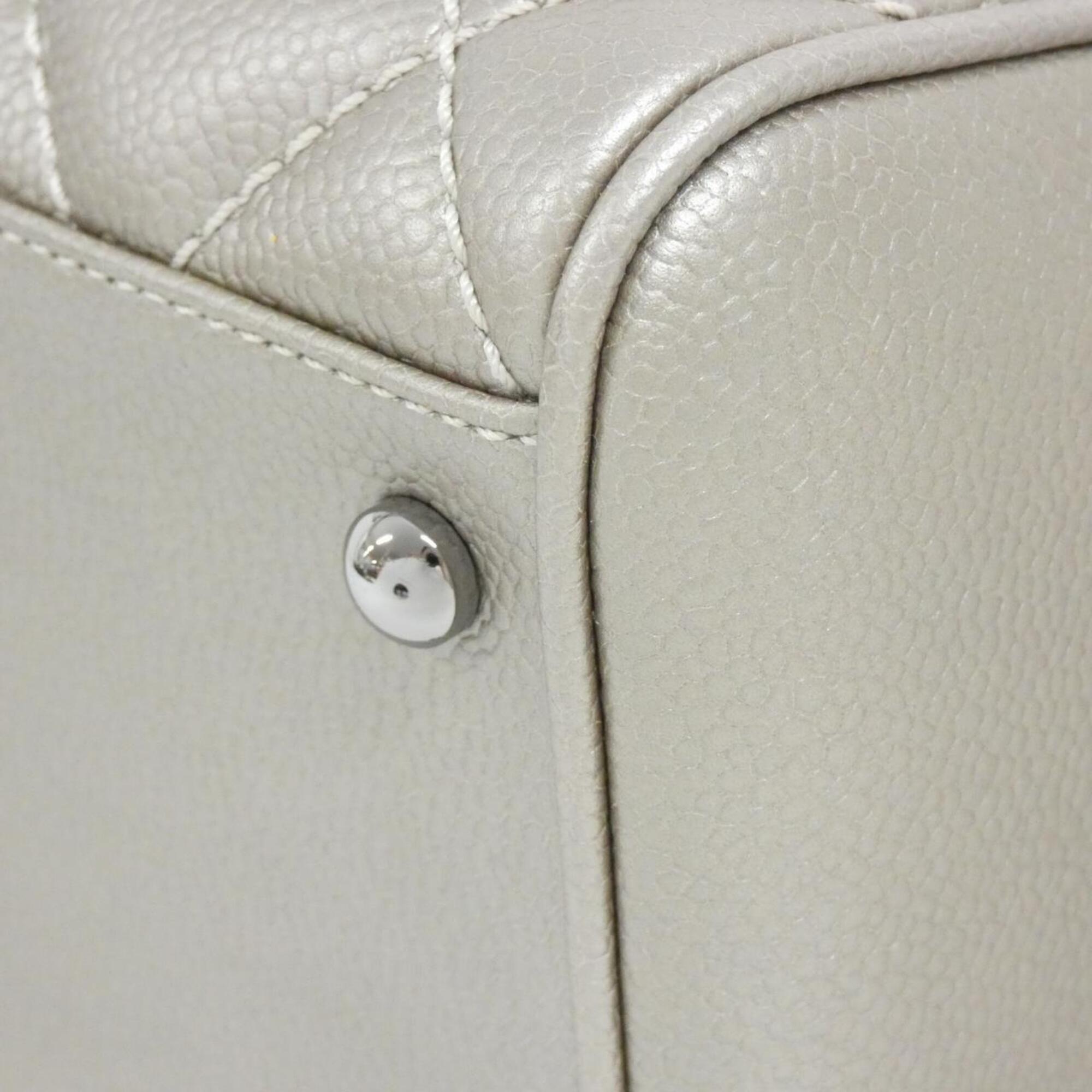 Chanel Silver Grained Calfskin Handbag (Pre-Owned)
