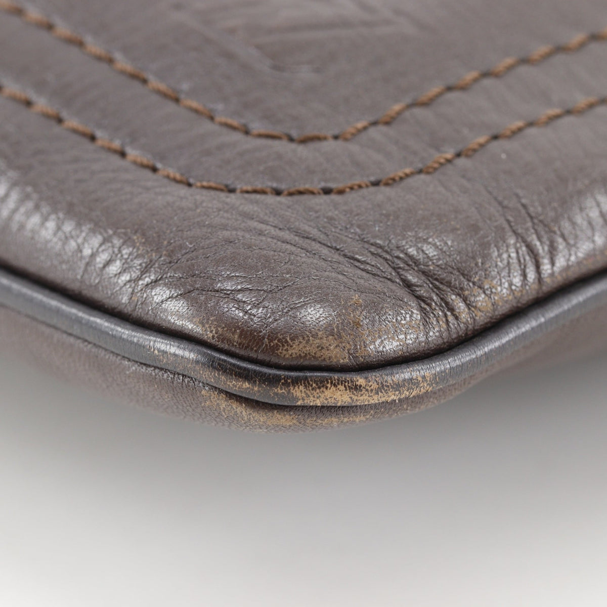 Louis Vuitton Brown Coffee Utah Leather Shoulder Bag (Pre-Owned)