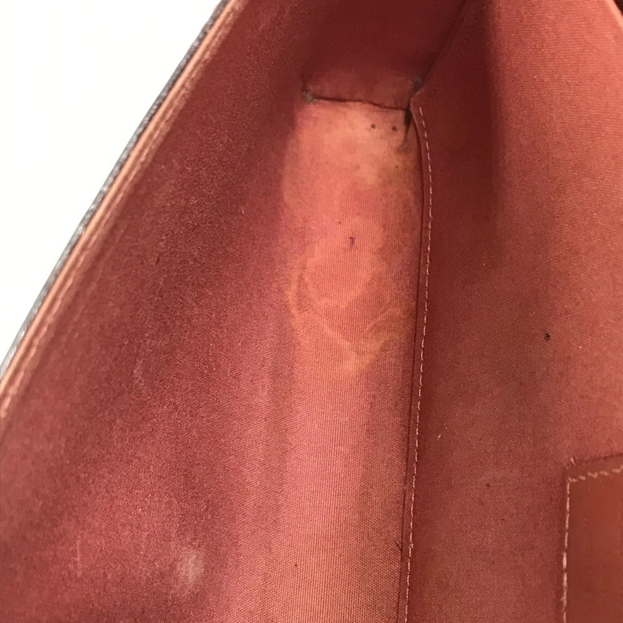 Louis Vuitton Monogram Vernis Pink Patent Leather Pochette Shoulder Bag (Pre-Owned)