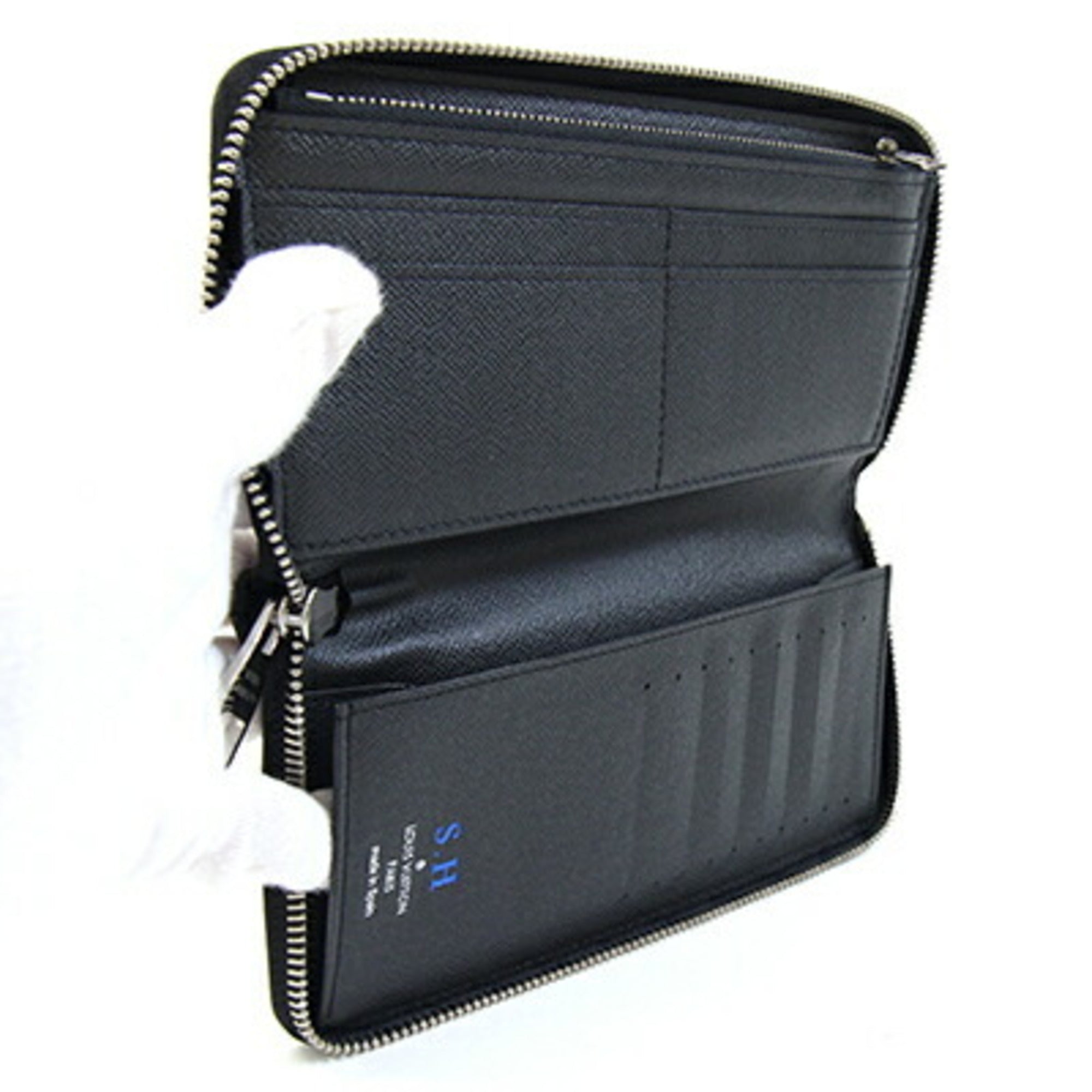 Louis Vuitton Taiga Ardoise Taiga Leather Long Wallet (Bi-Fold) (Pre-Owned)