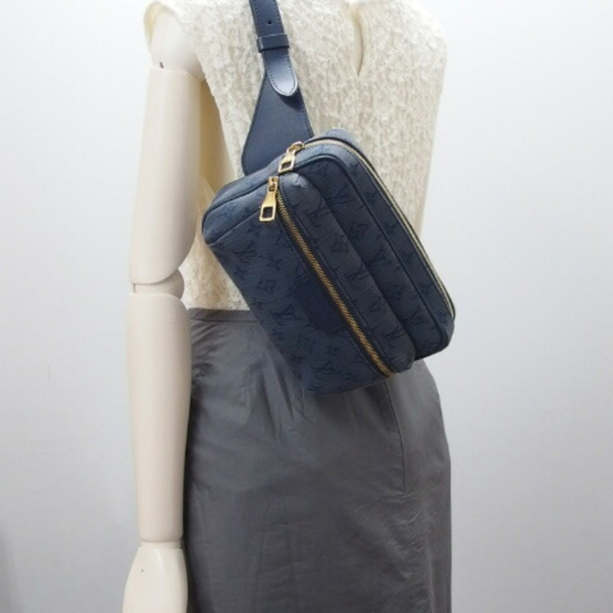 Louis Vuitton Monogram Denim Dark Brown Denim Leather Shoulder Bag (Pre-Owned)