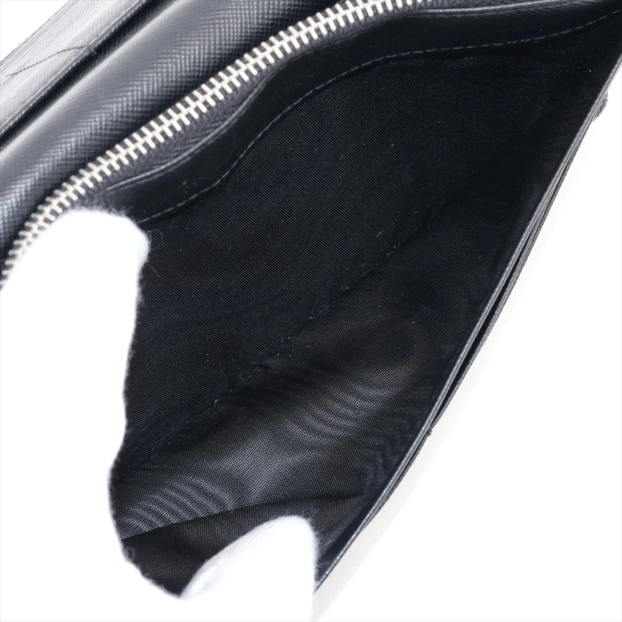 Prada Saffiano Black Saffiano Long Wallet (Bi-Fold) (Pre-Owned)