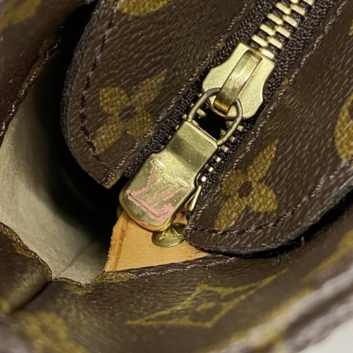 Louis Vuitton Brown Tote Bag (Pre-Owned)