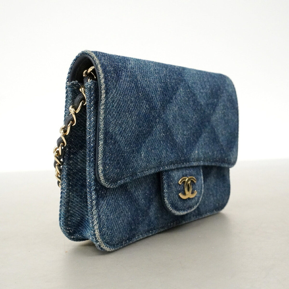 Chanel Blue Denim Fanny Pack (Pre-Owned)