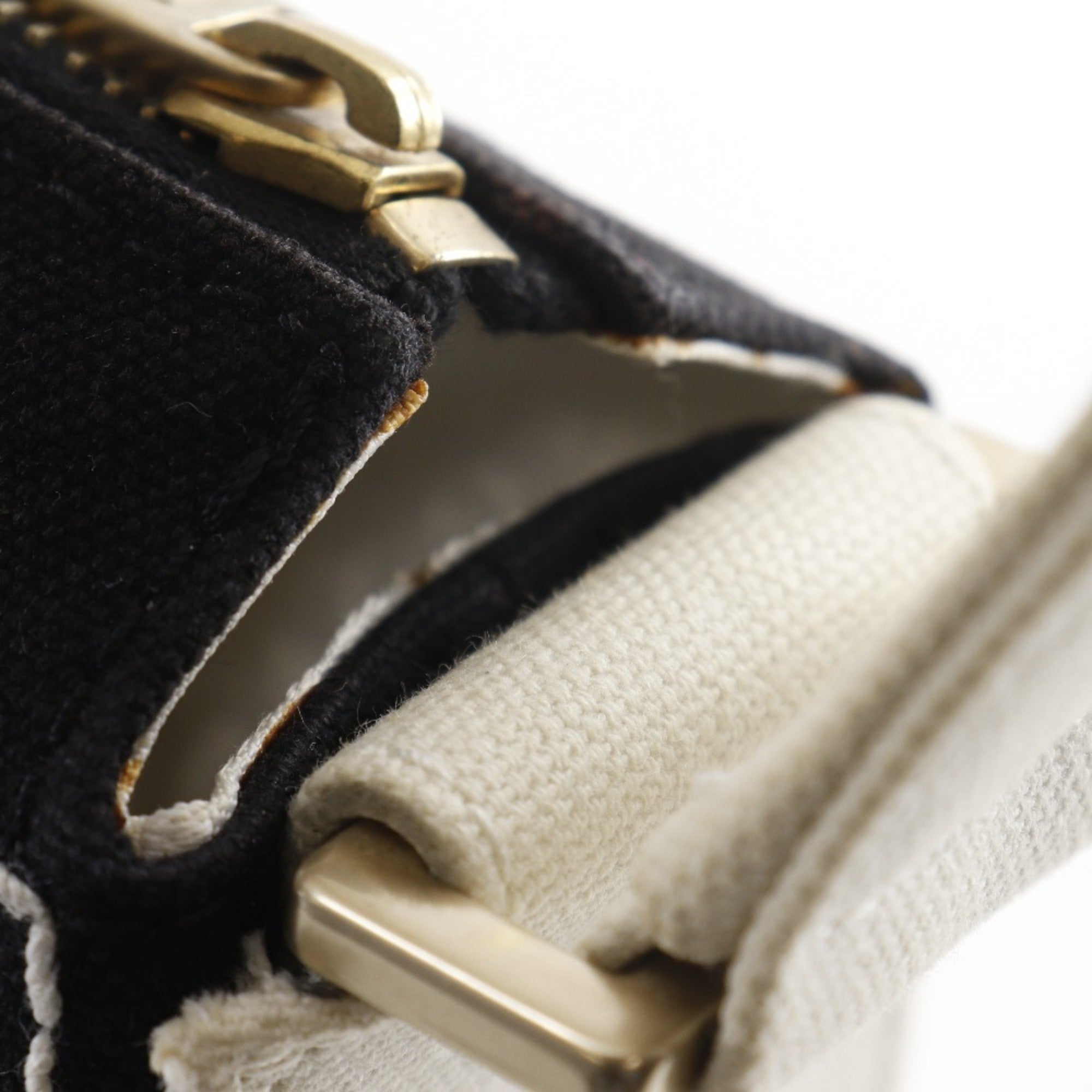 Chanel Chocolate Bar Black Canvas Shoulder Bag (Pre-Owned)