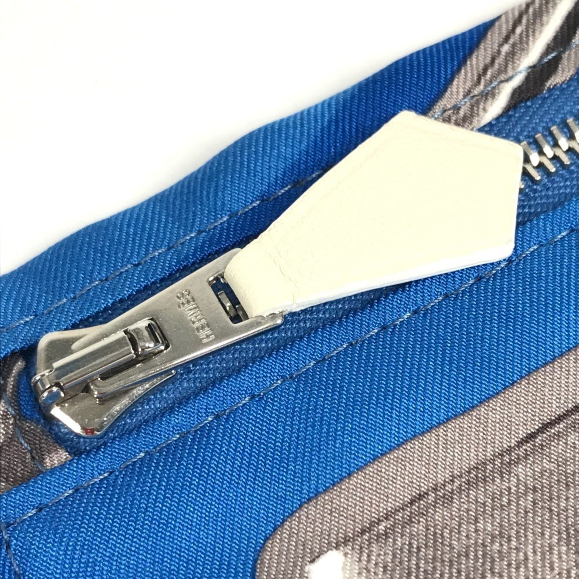 Hermes Blue White Silk Leather Shoulder Bag (Pre-Owned)