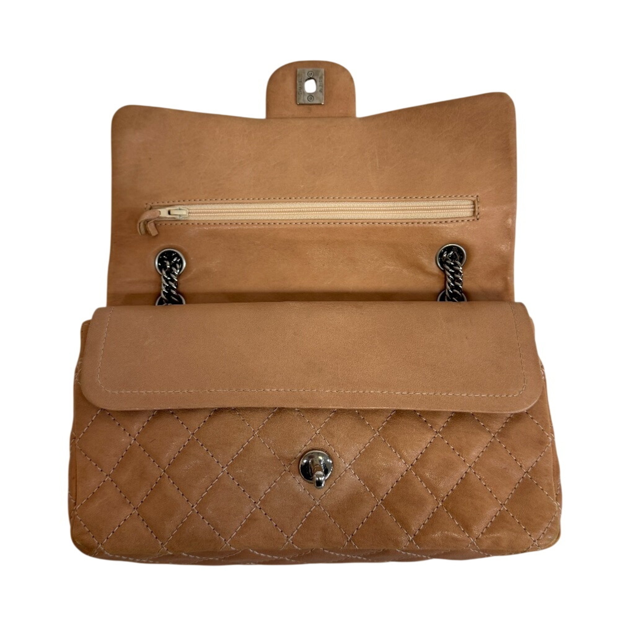 Chanel Matelasse Beige Leather Shoulder Bag (Pre-Owned)