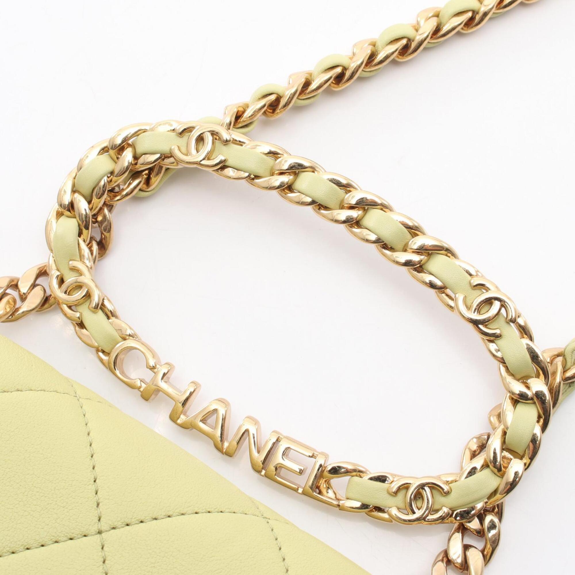 Chanel Green Leather Handbag Shoulder Bag (Pre-Owned)