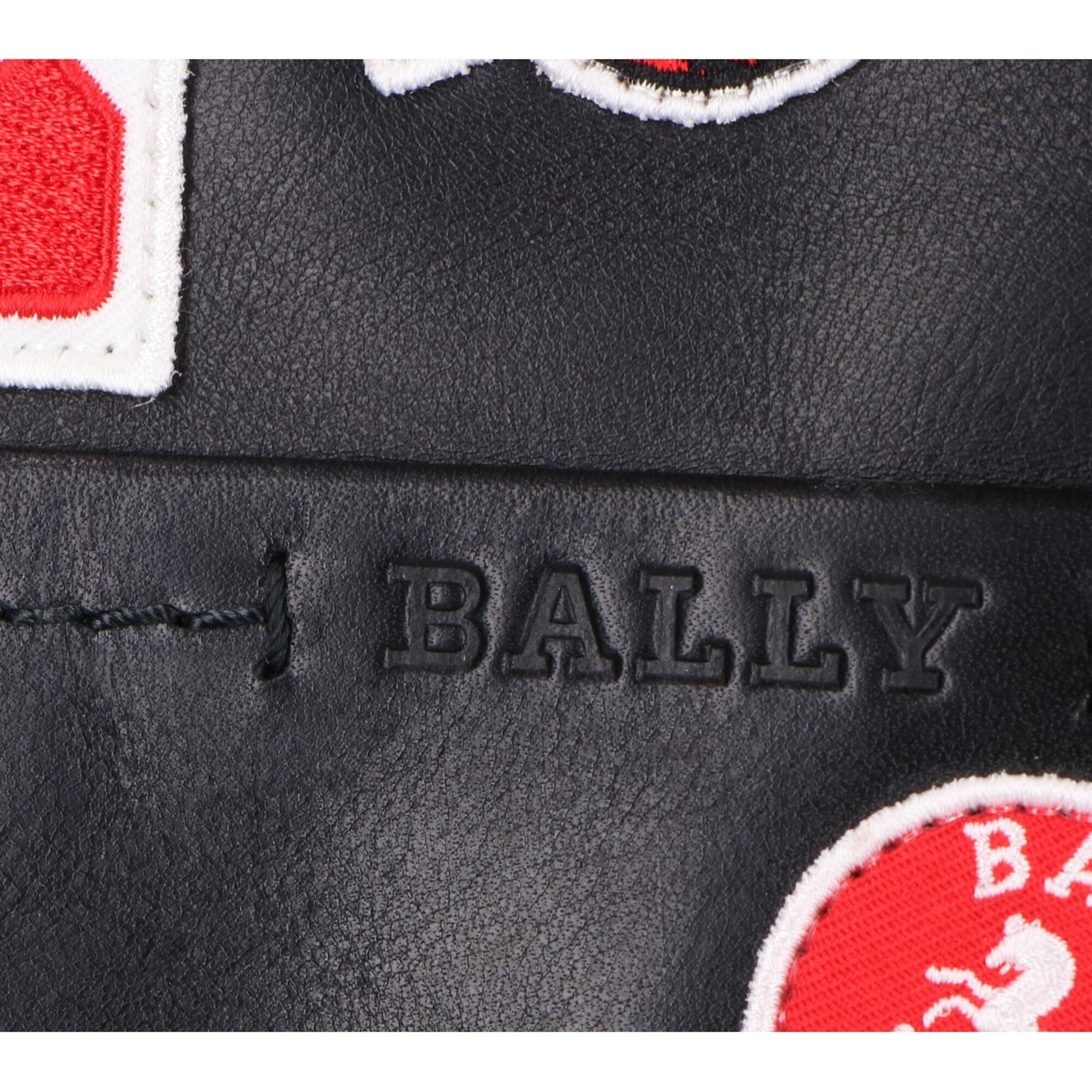 Bally Black Leather Shoulder Bag (Pre-Owned)
