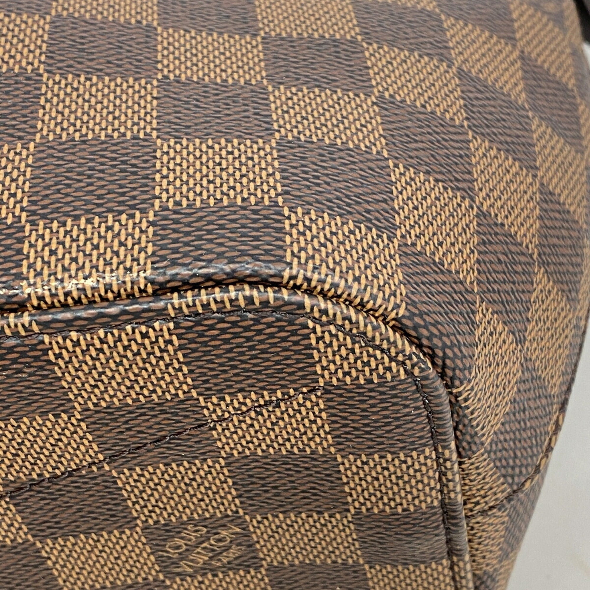 Louis Vuitton Ebene Handbag (Pre-Owned)