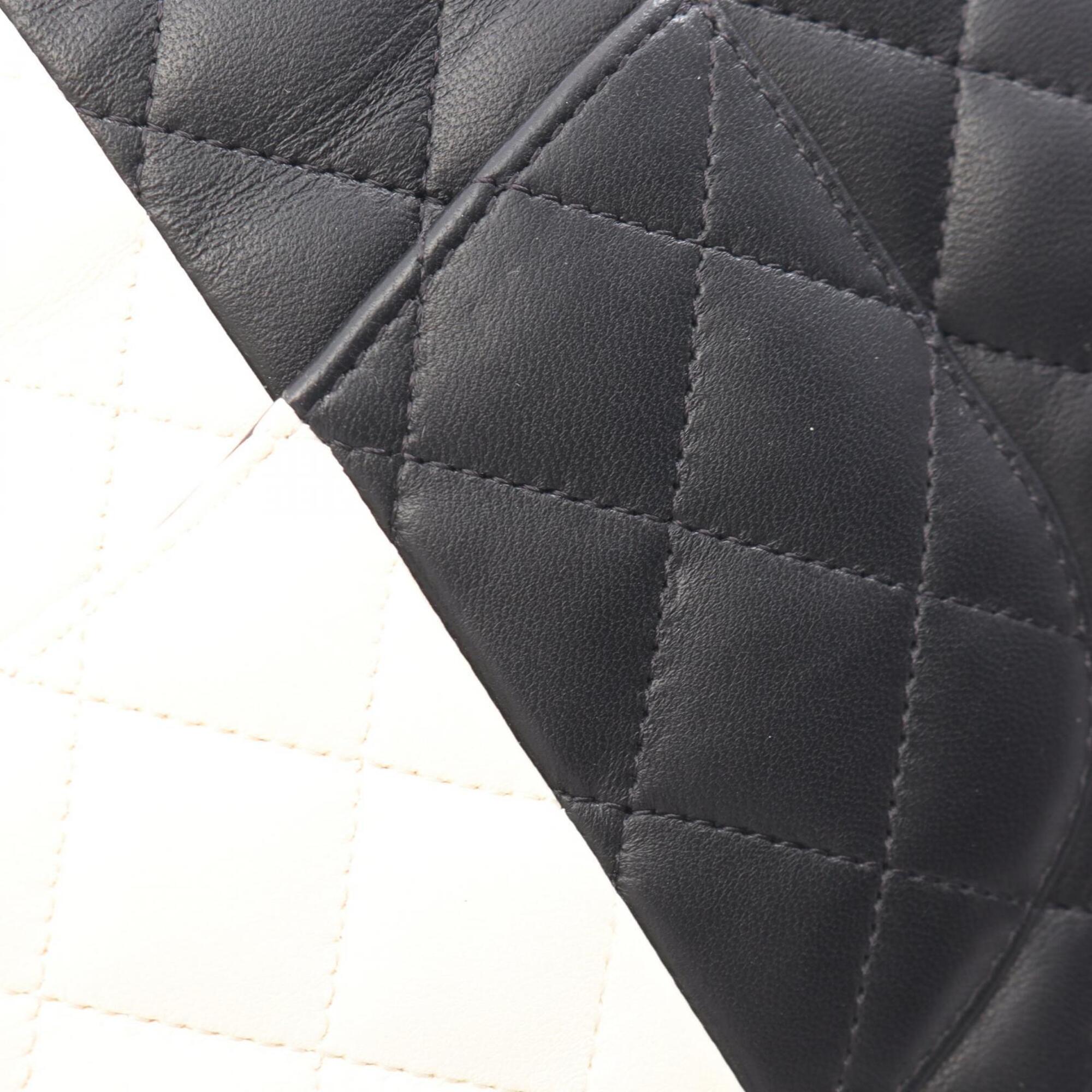 Chanel Black White Leather Handbag Shoulder Bag (Pre-Owned)