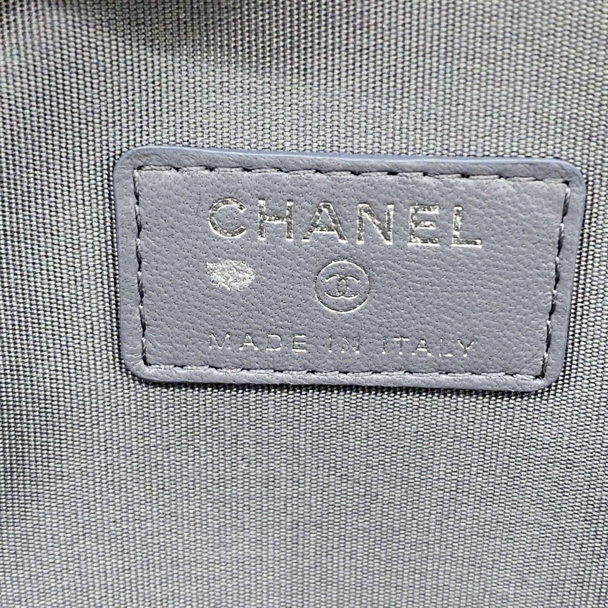 Chanel Multi-Color Leather Shoulder Bag (Pre-Owned)