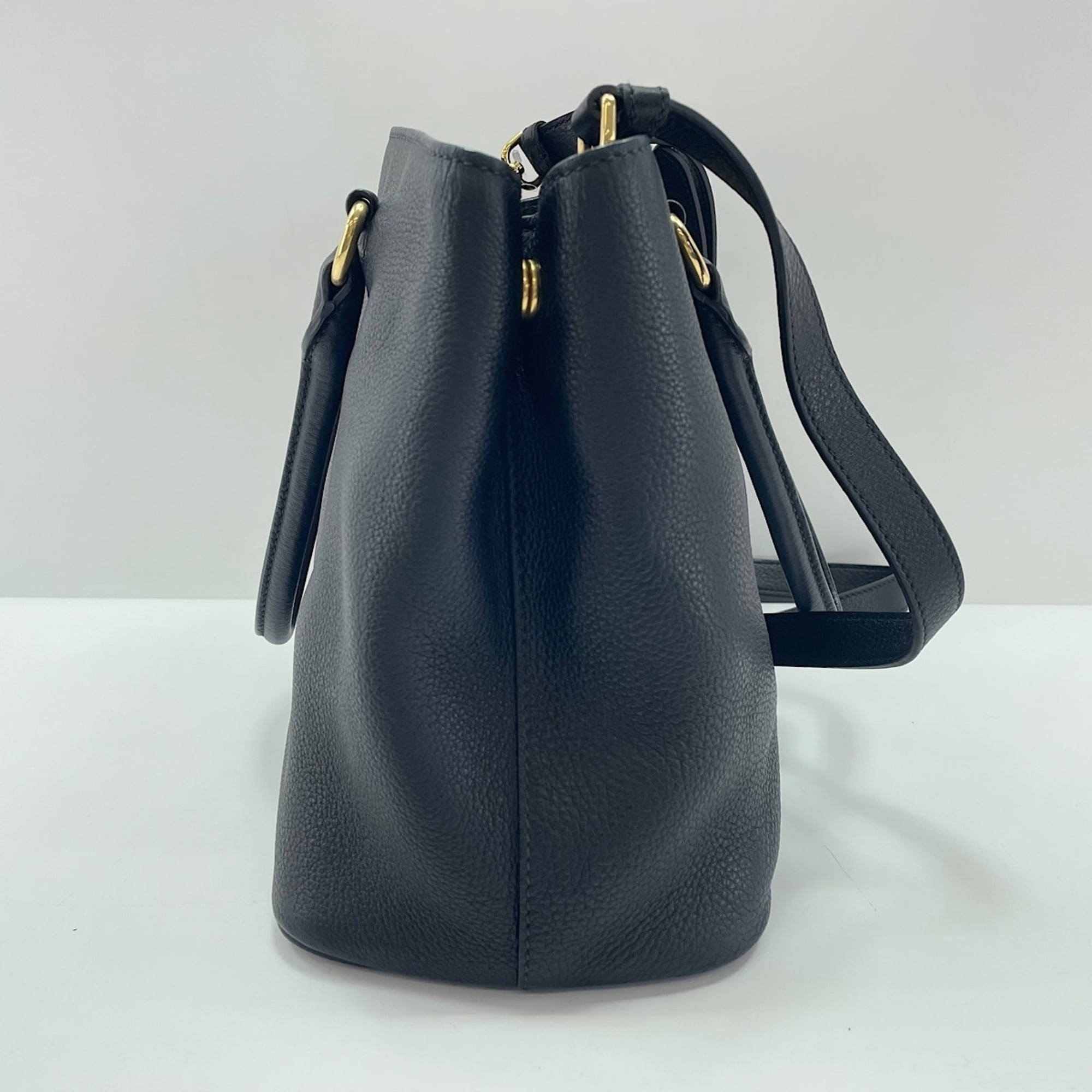 Prada Black Handbag Shoulder Bag (Pre-Owned)