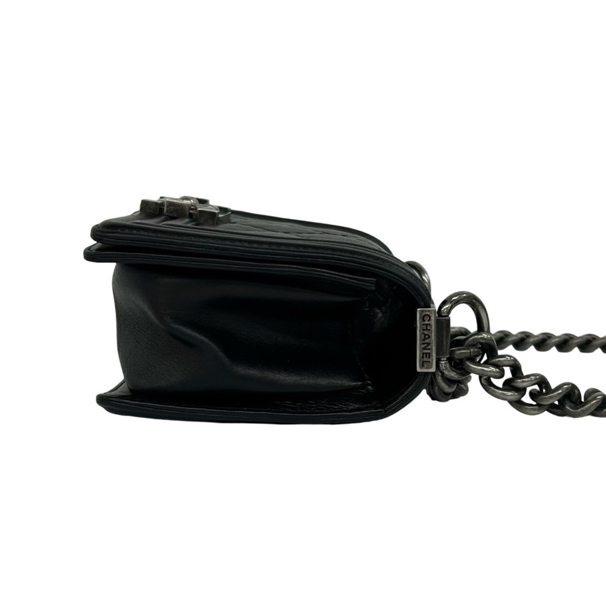Chanel Black Leather Shoulder Bag (Pre-Owned)