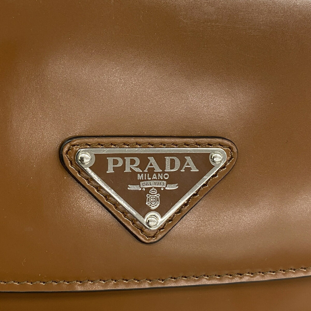 Prada Brown Leather Shoulder Bag (Pre-Owned)