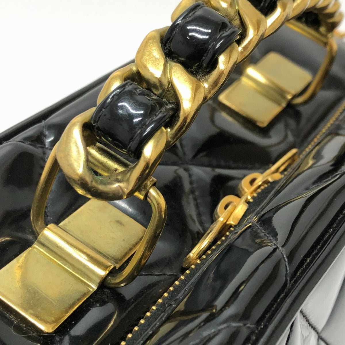 Chanel Black Patent Leather Handbag (Pre-Owned)