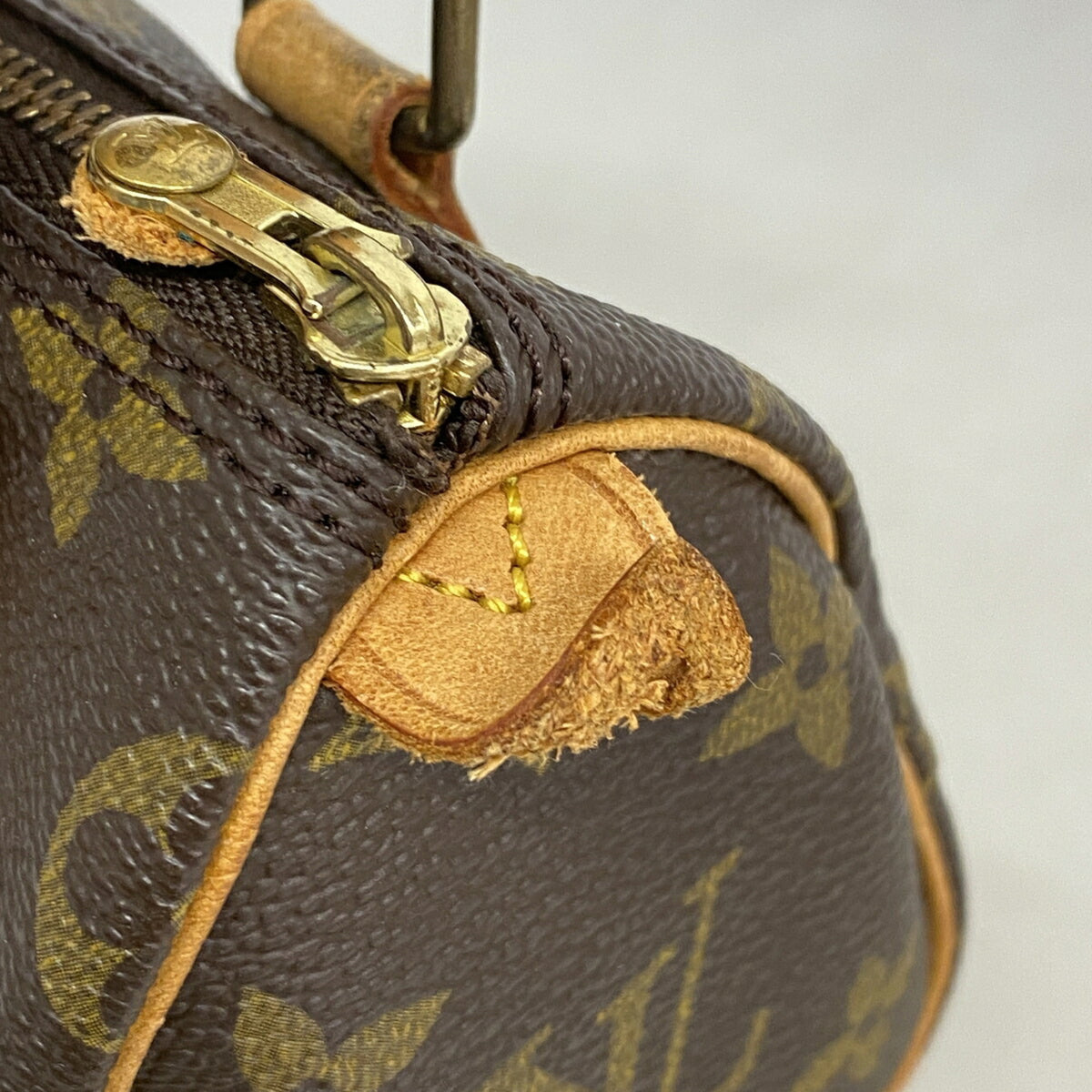 Louis Vuitton Brown Handbag (Pre-Owned)