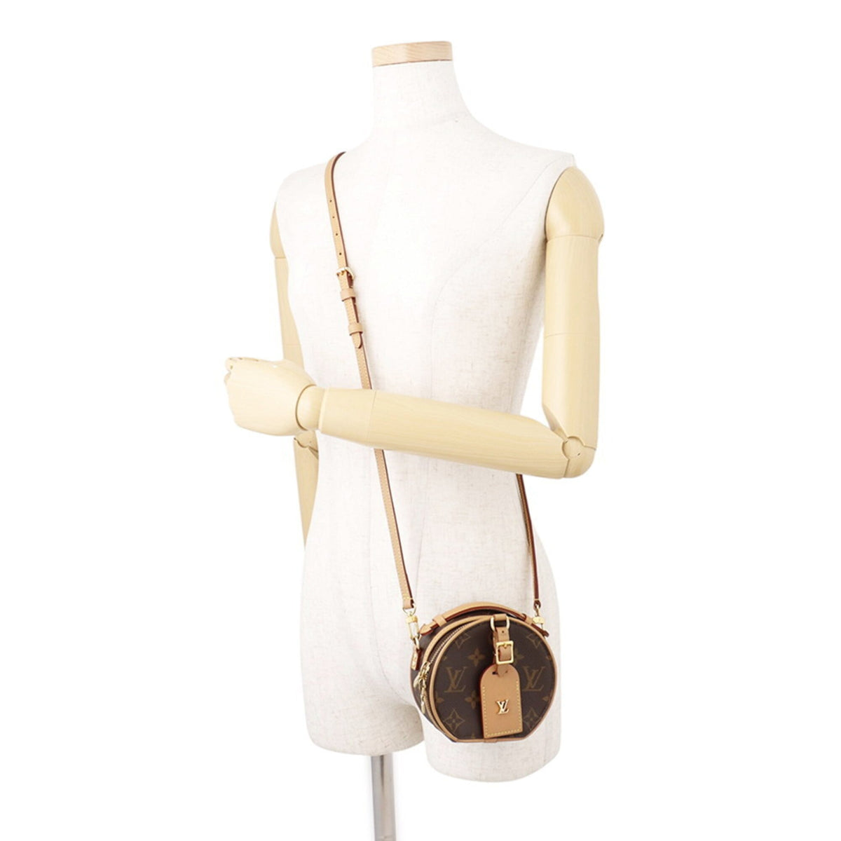 Louis Vuitton Beige Monogram Shoulder Bag (Pre-Owned)