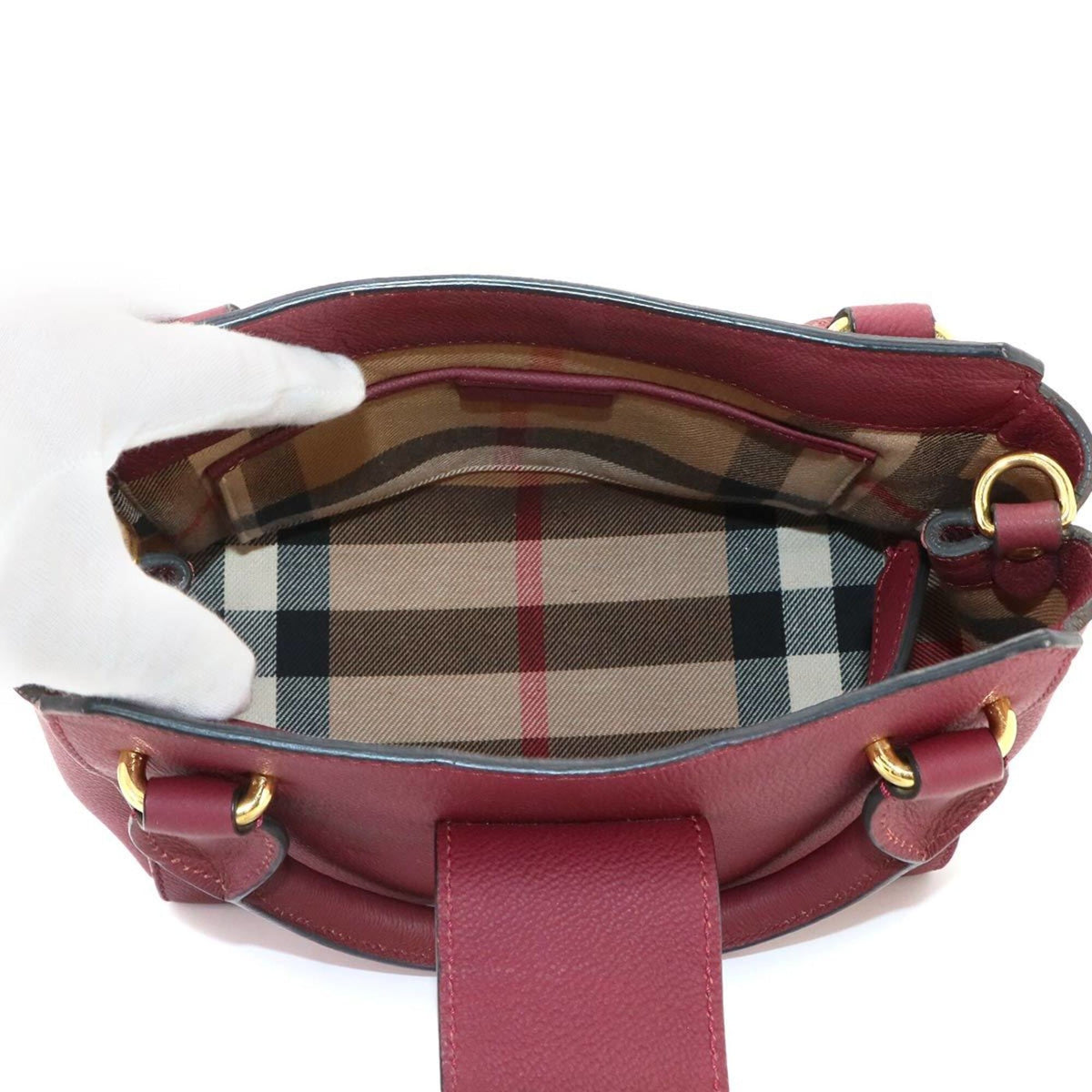 Burberry Bordeaux Leather Handbag (Pre-Owned)
