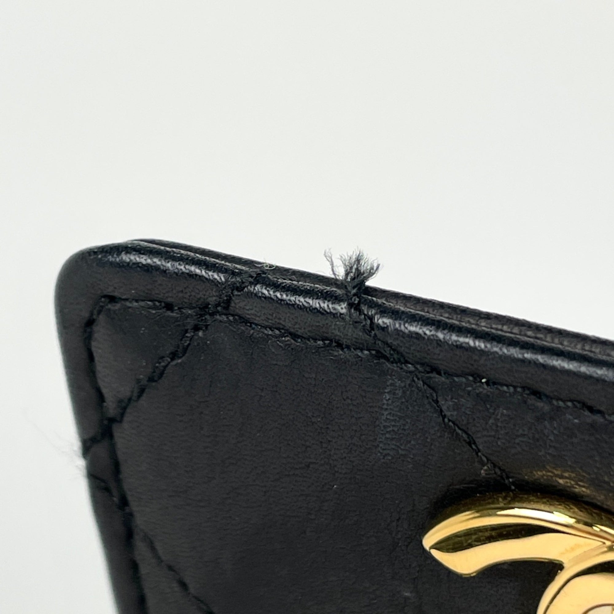 Chanel Matelasse Black Leather Handbag (Pre-Owned)