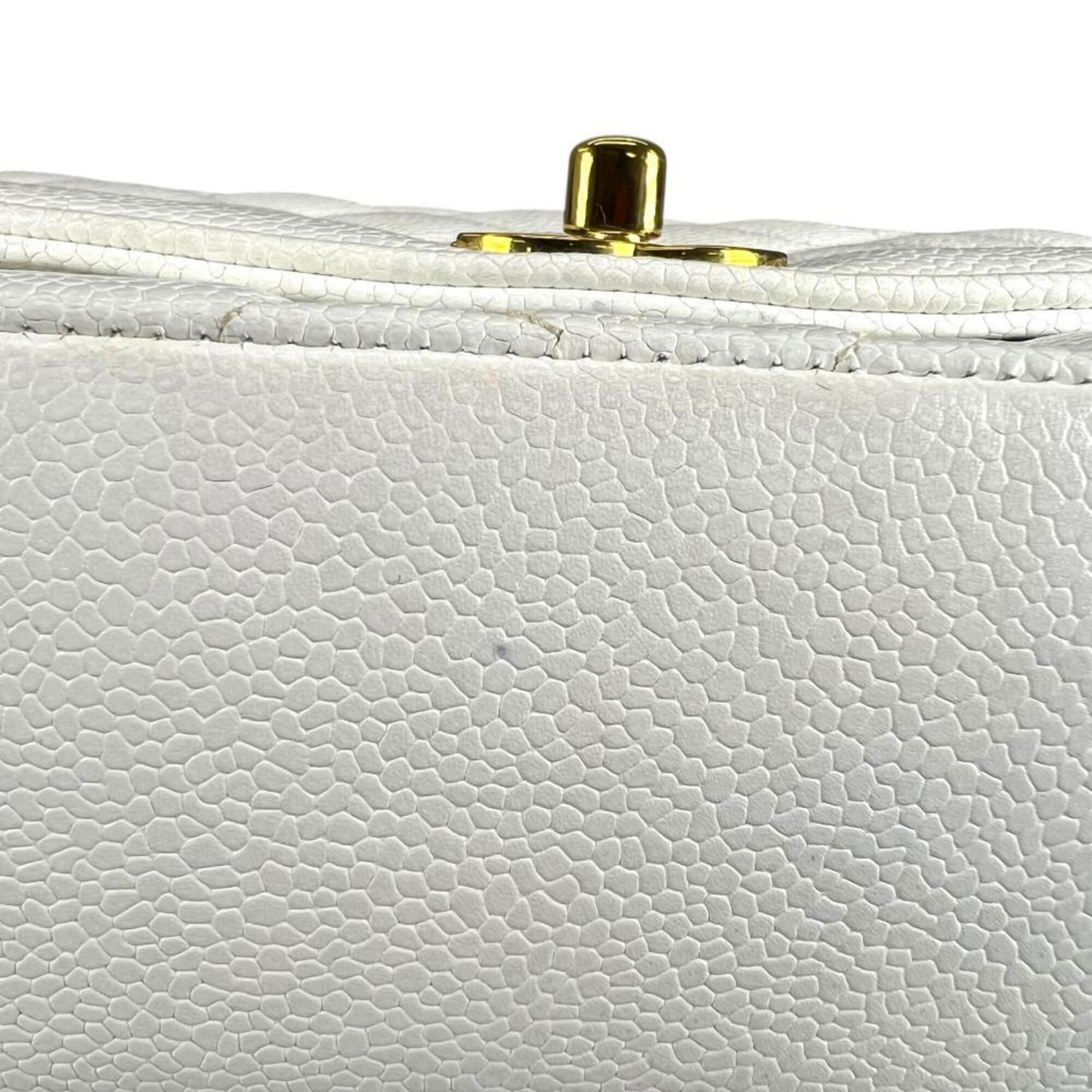 Chanel White Grained Calfskin Shoulder Bag (Pre-Owned)