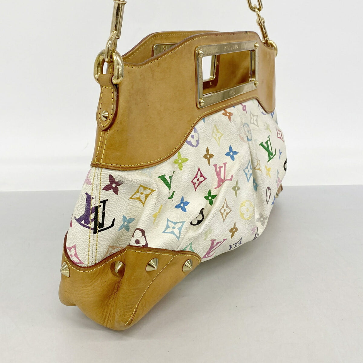 Louis Vuitton Blanc Handbag (Pre-Owned)
