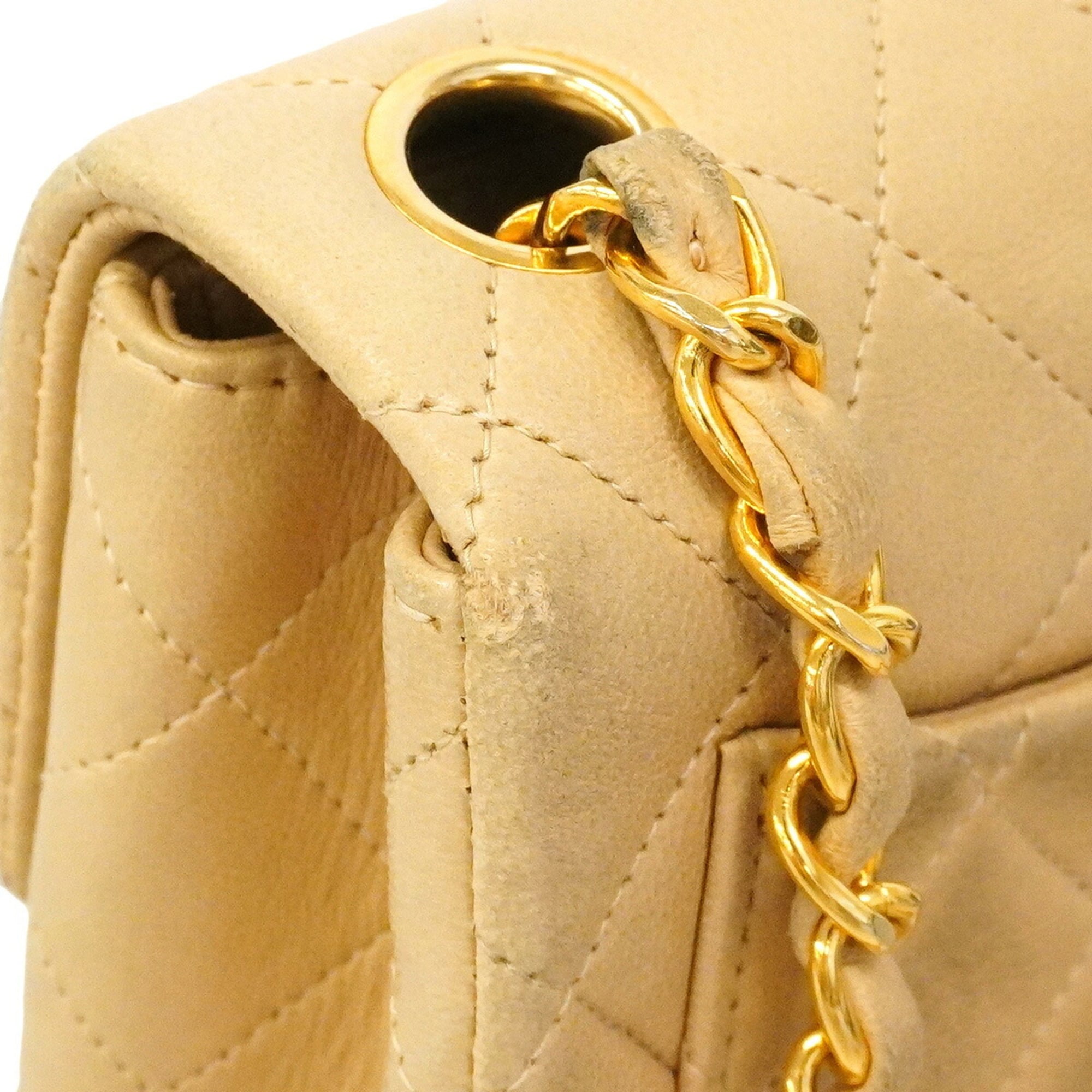 Chanel Beige Leather Shoulder Bag (Pre-Owned)