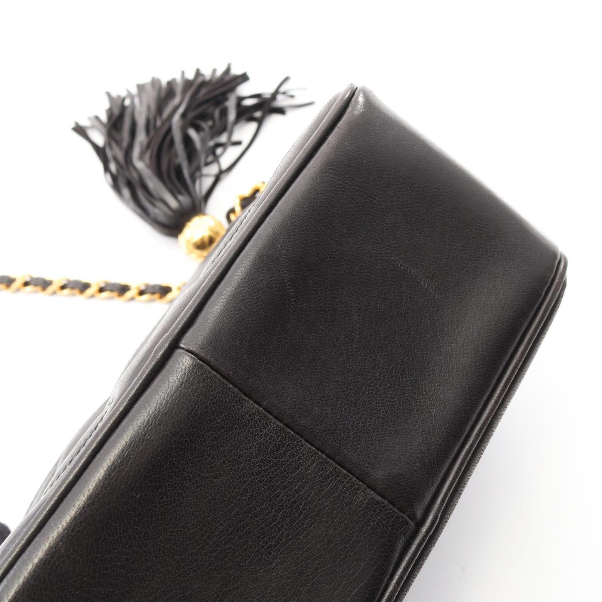 Chanel Black Leather Handbag Shoulder Bag (Pre-Owned)