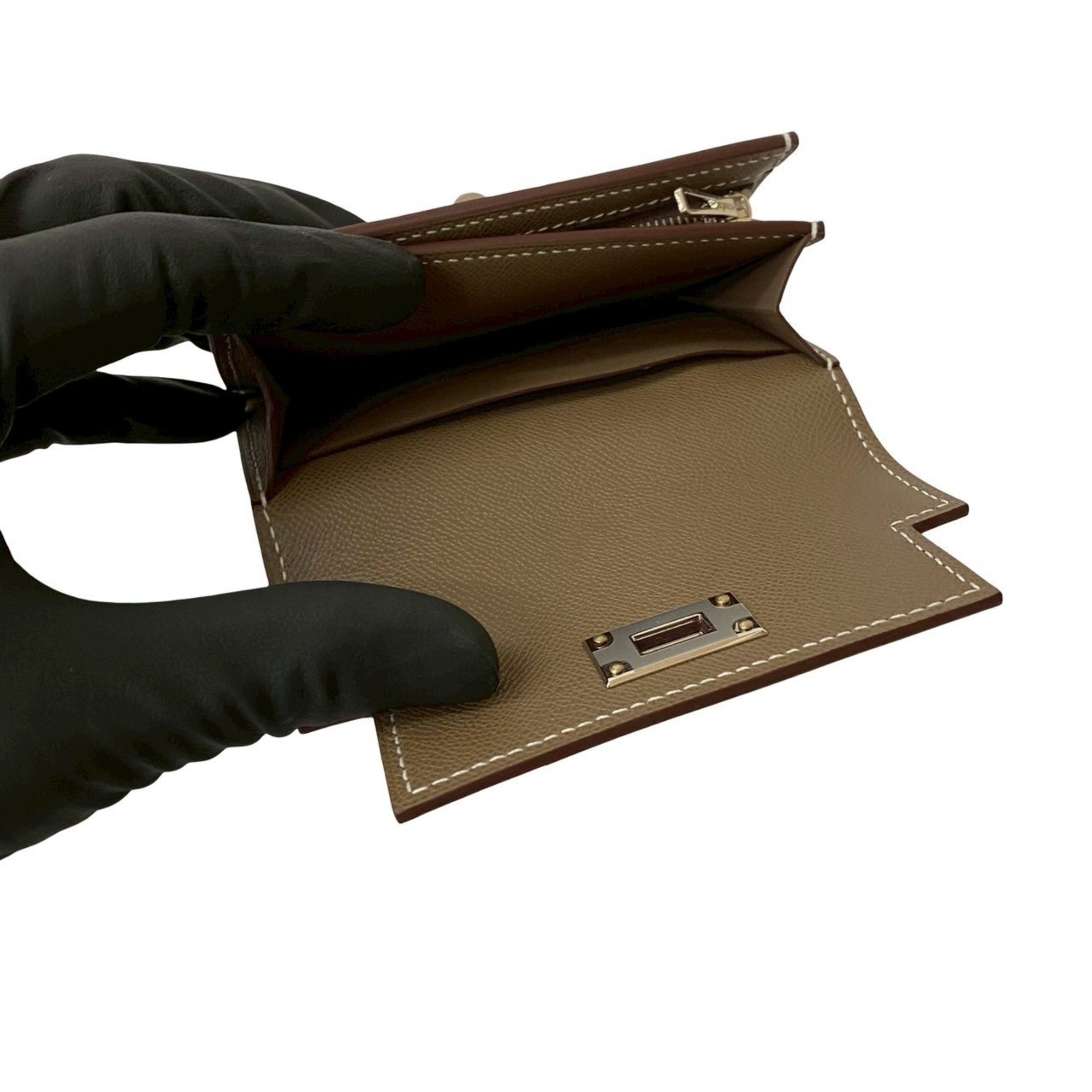 Hermes Brown Leather Coin Purse/Coin Case (Pre-Owned)