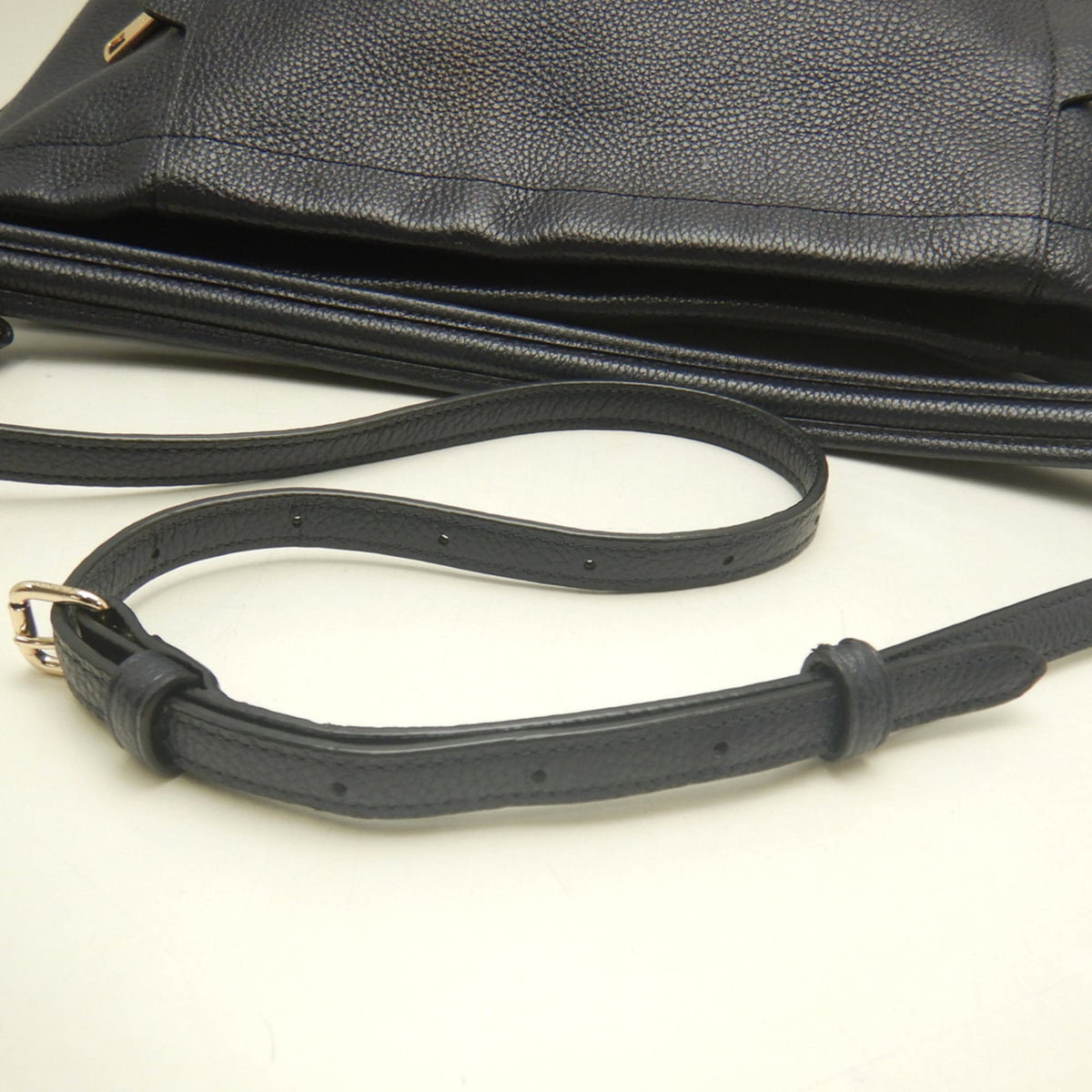 Coach Navy Leather Shoulder Bag (Pre-Owned)