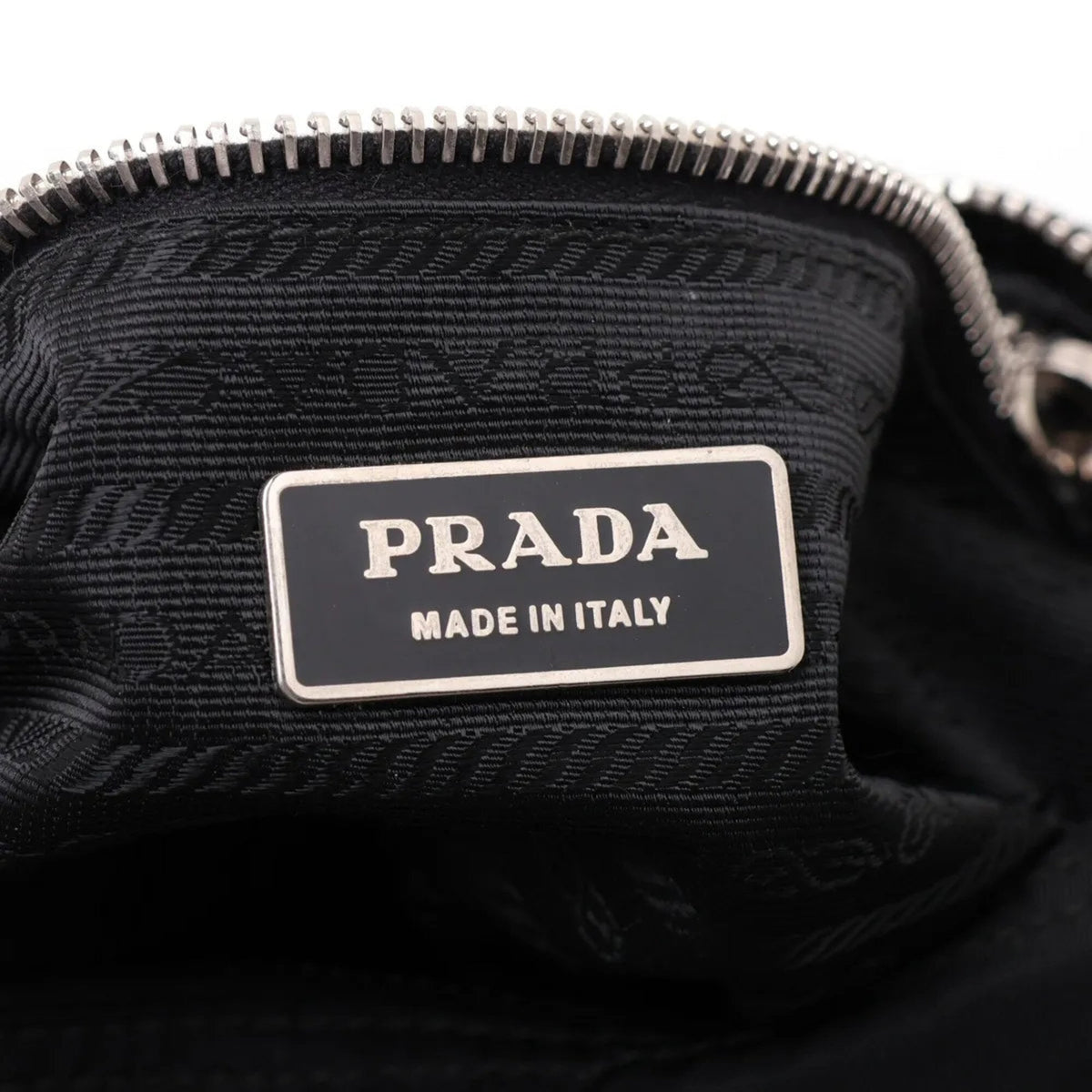 Prada Black Leather Nylon Messenger Bag Shoulder Bag (Pre-Owned)