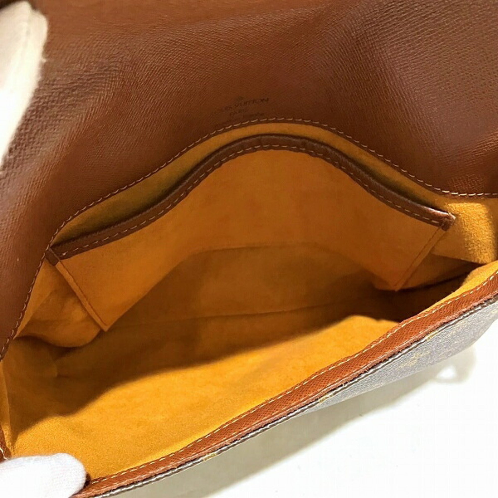 Louis Vuitton Brown Shoulder Bag (Pre-Owned)