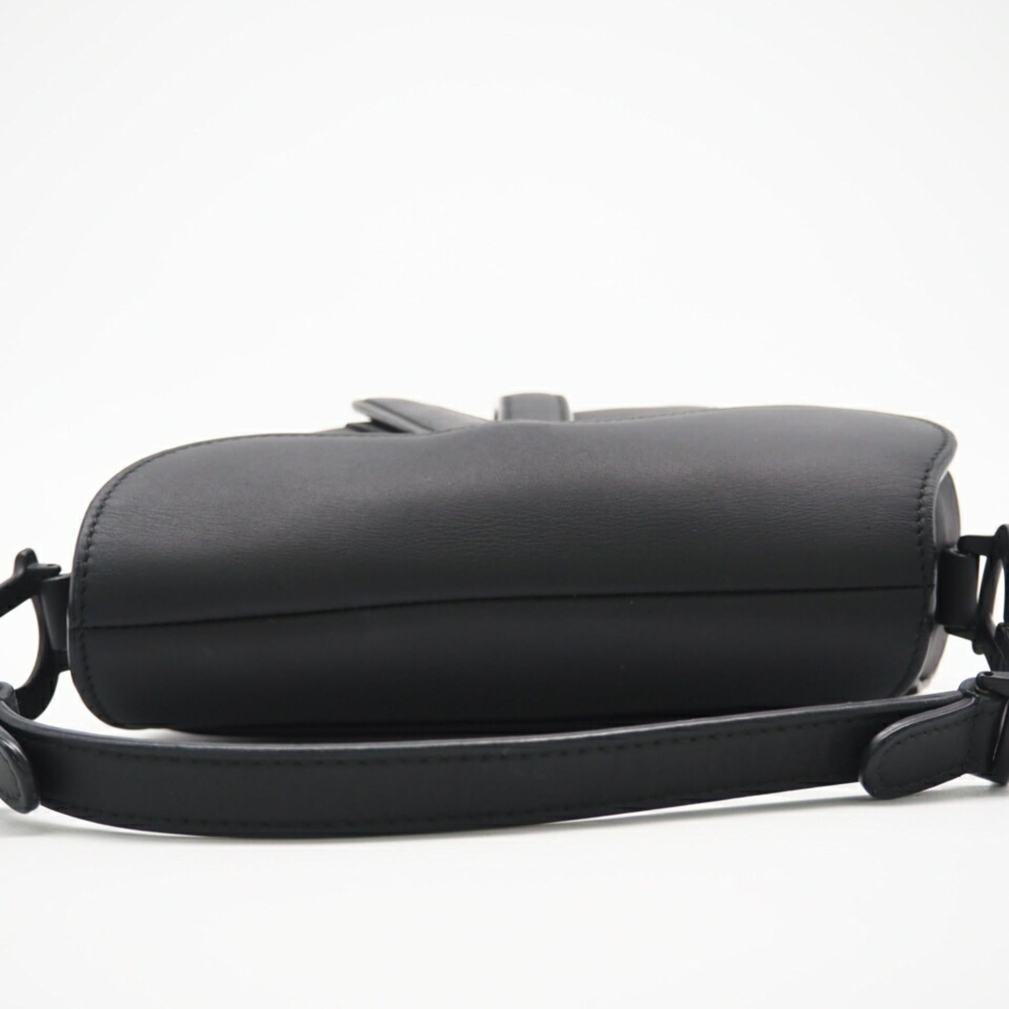Christian Dior Black Leather Handbag (Pre-Owned)