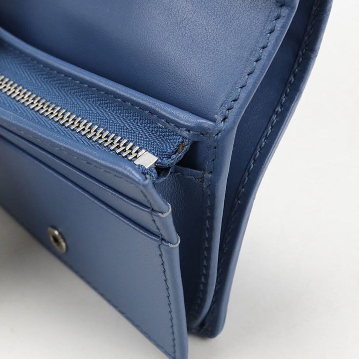 Gucci Blue Leather Wallet (Bi-Fold) (Pre-Owned)