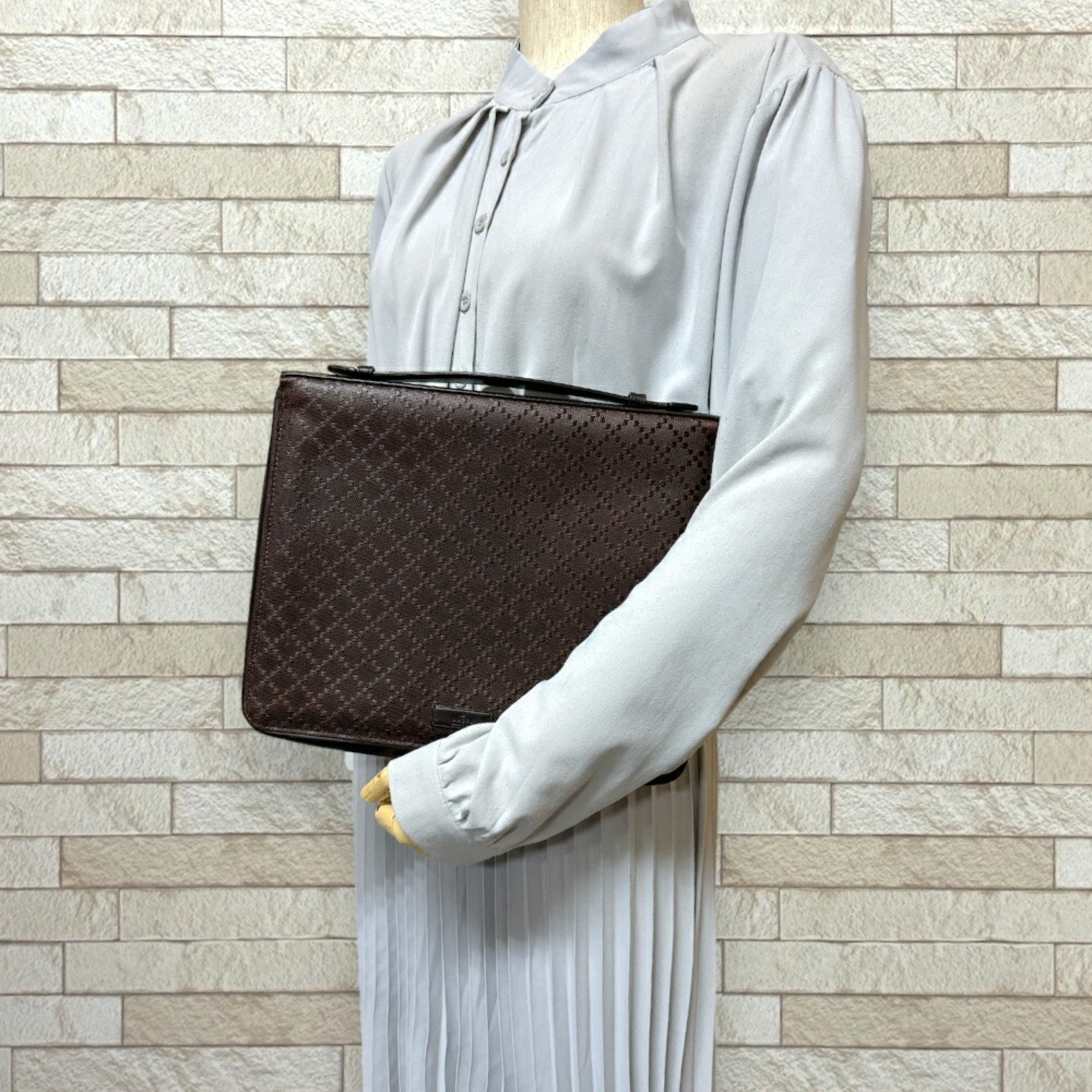 Gucci Diamante Brown Leather Handbag (Pre-Owned)