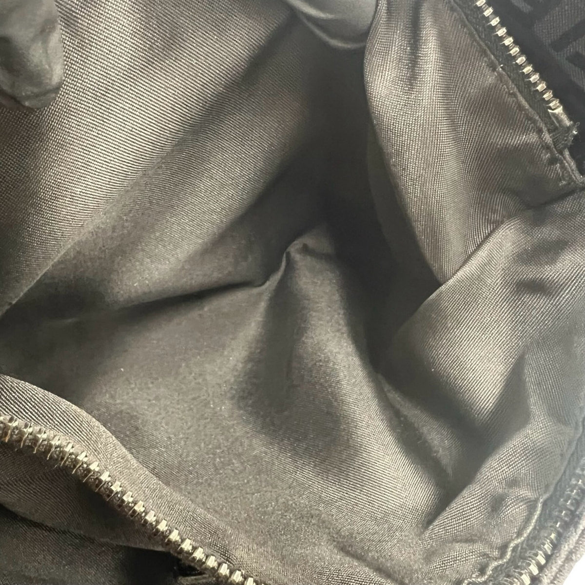 Fendi Black Canvas Leather Handbag Shoulder Bag (Pre-Owned)