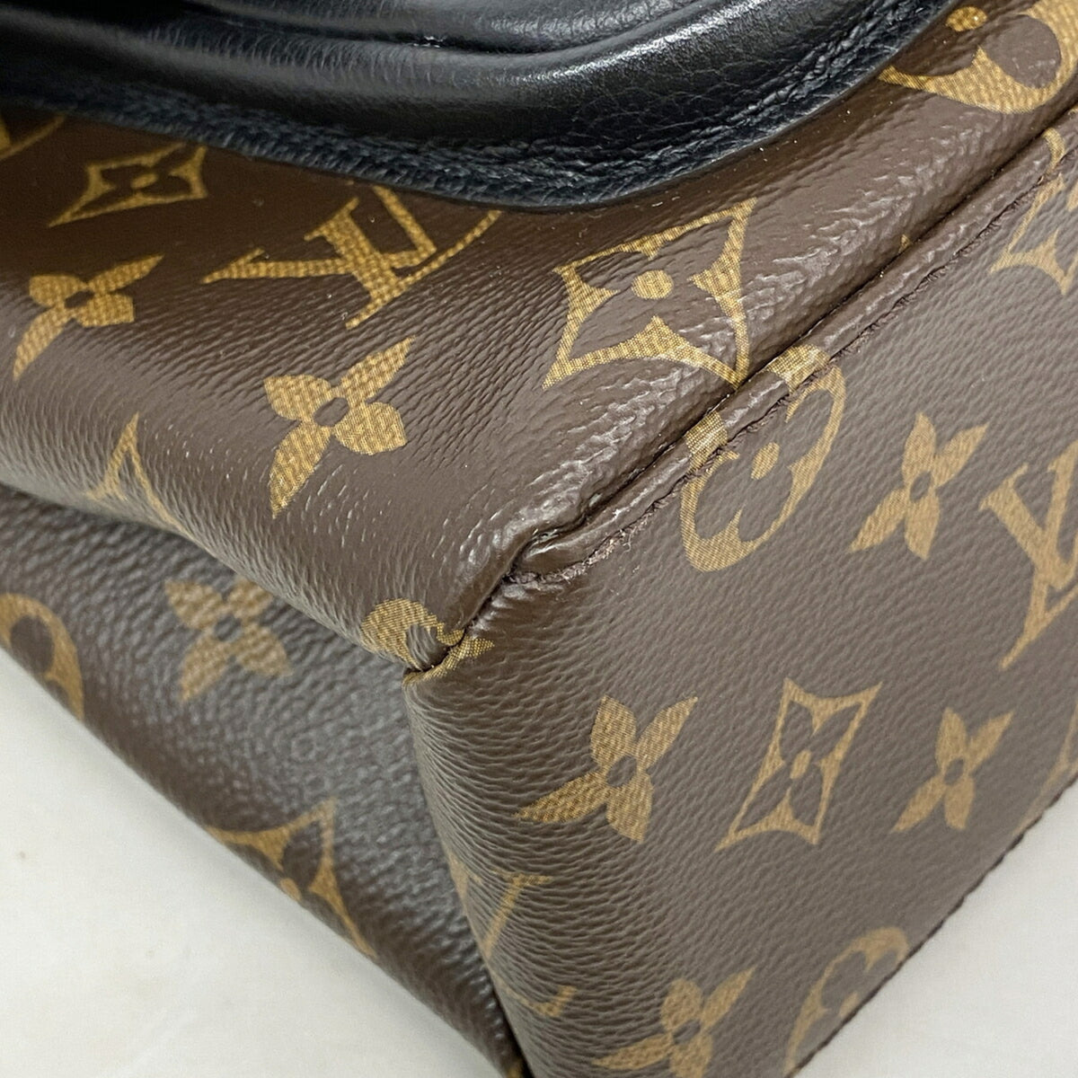 Louis Vuitton Brown Handbag (Pre-Owned)