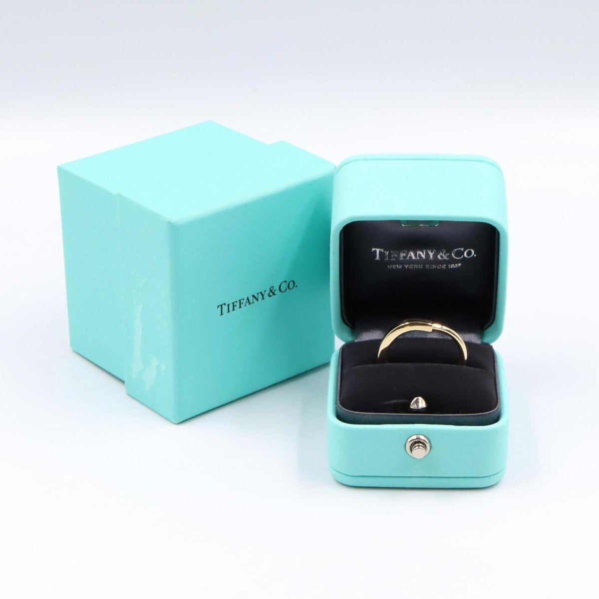Tiffany Gold Yellow Gold (18K) Band Ring (Pre-Owned)