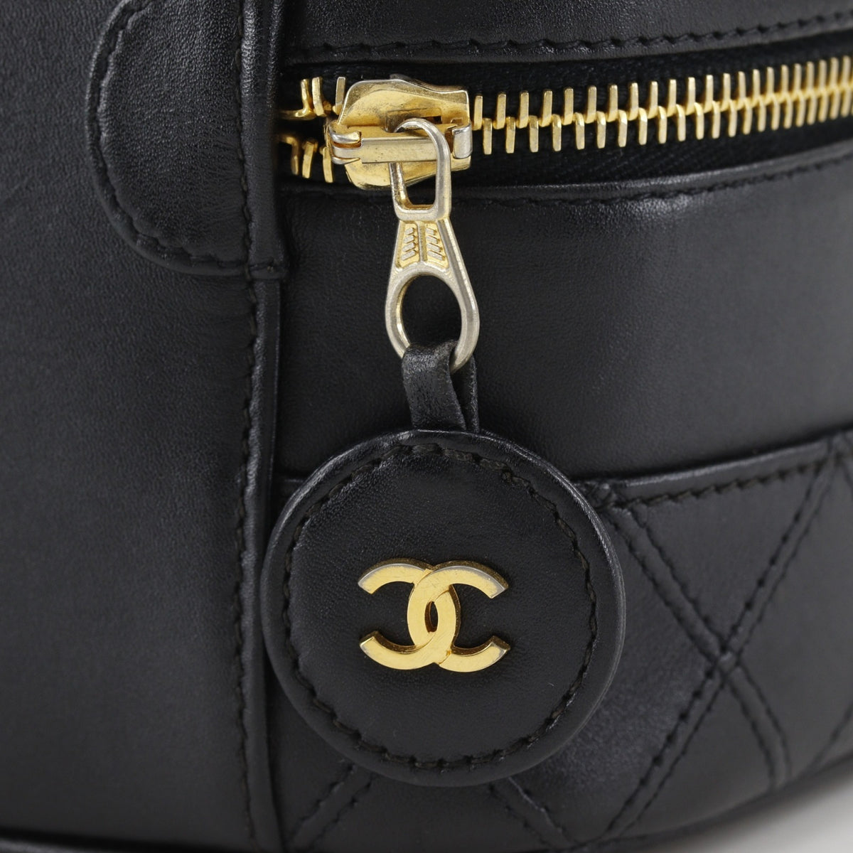 Chanel Black Leather Pouch (Pre-Owned)