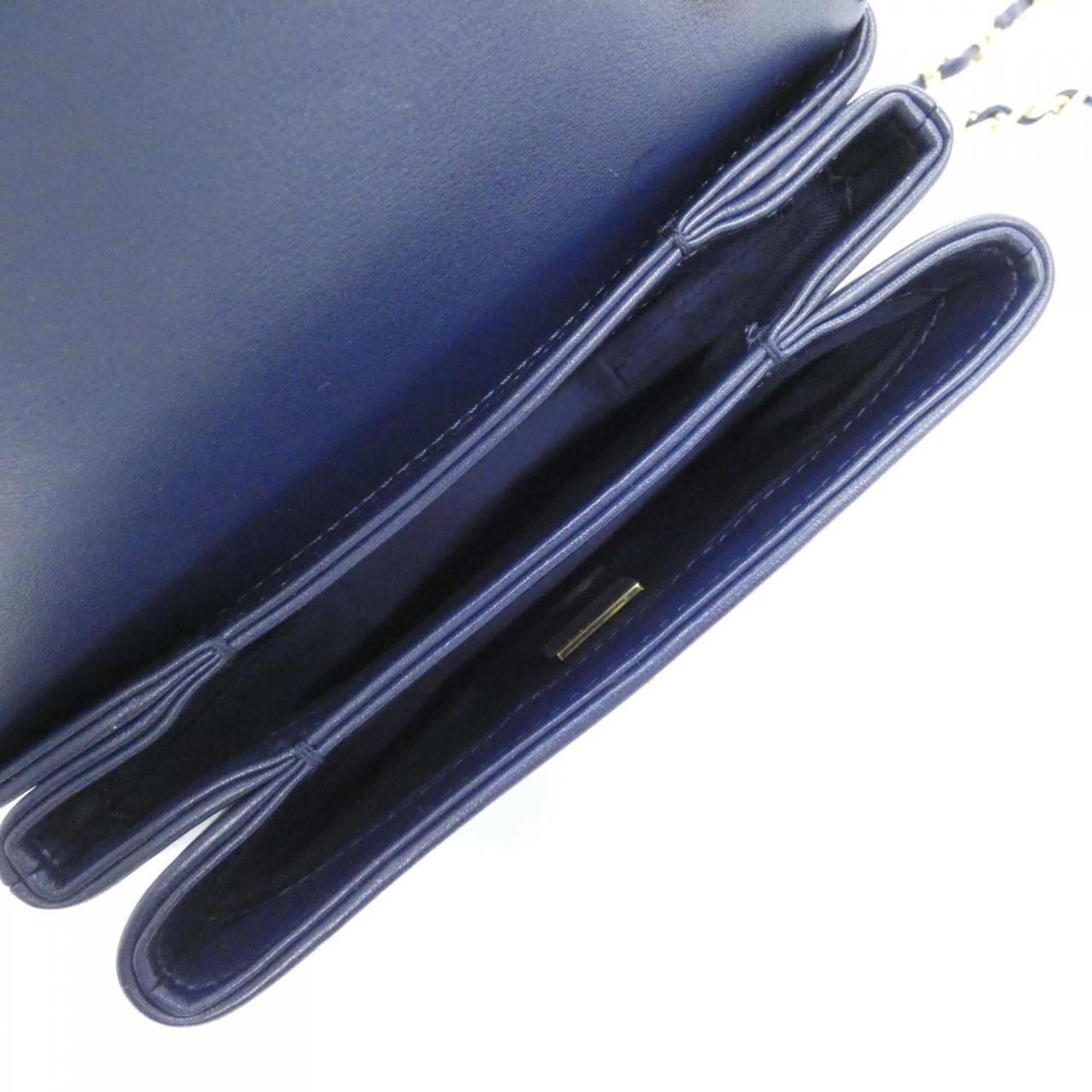 Chanel Navy Leather Shoulder Bag (Pre-Owned)