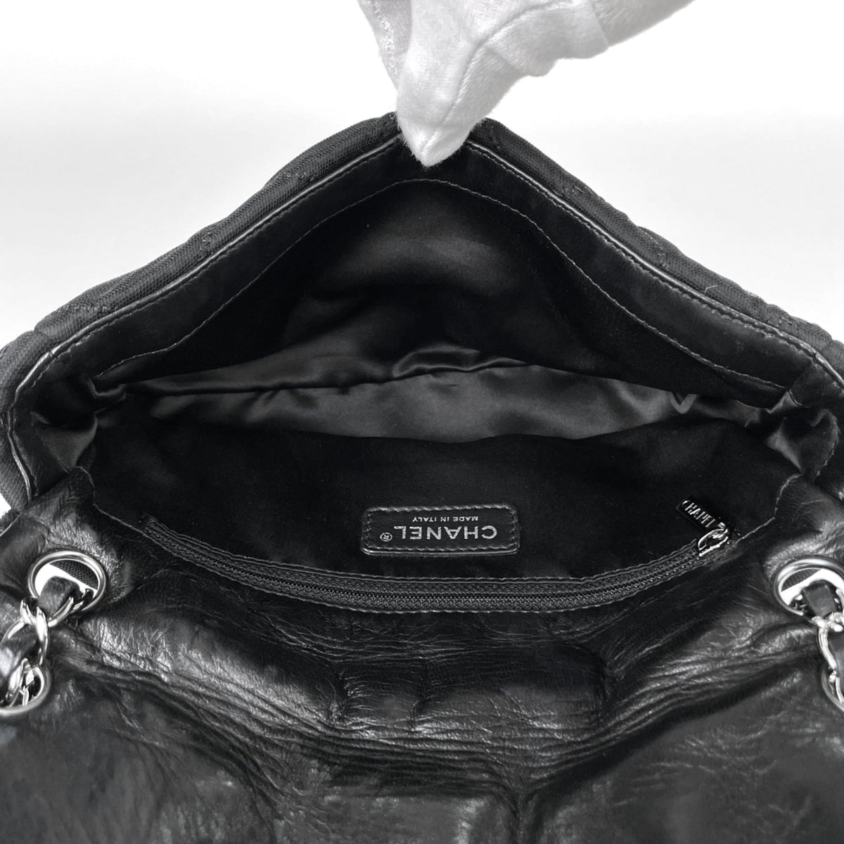 Chanel Black Canvas Leather Shoulder Bag (Pre-Owned)