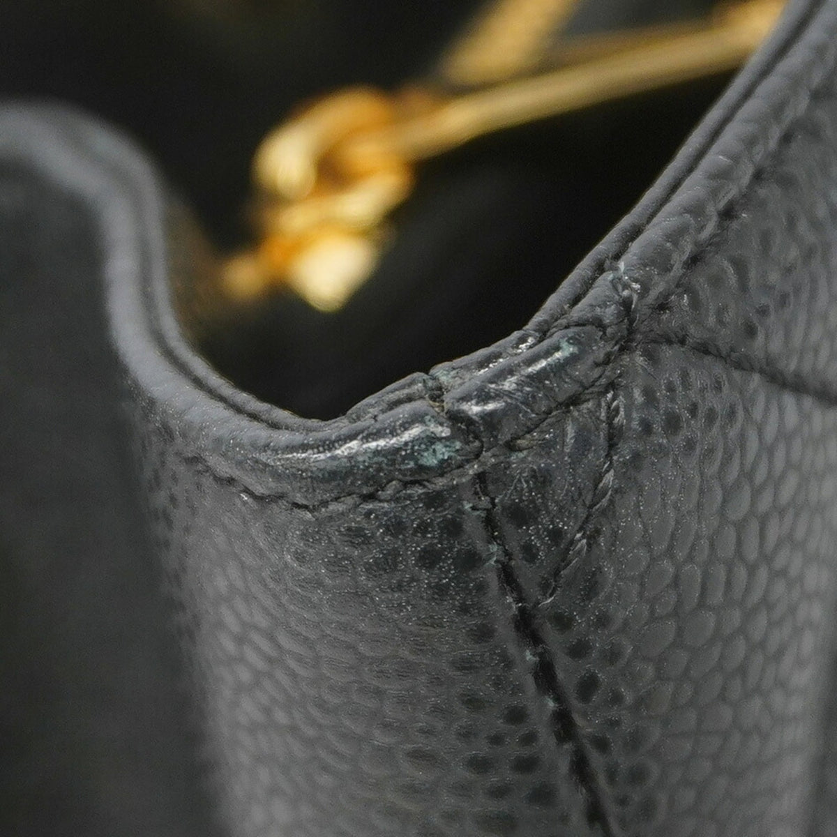 Chanel Black Grained Calfskin Tote Bag (Pre-Owned)