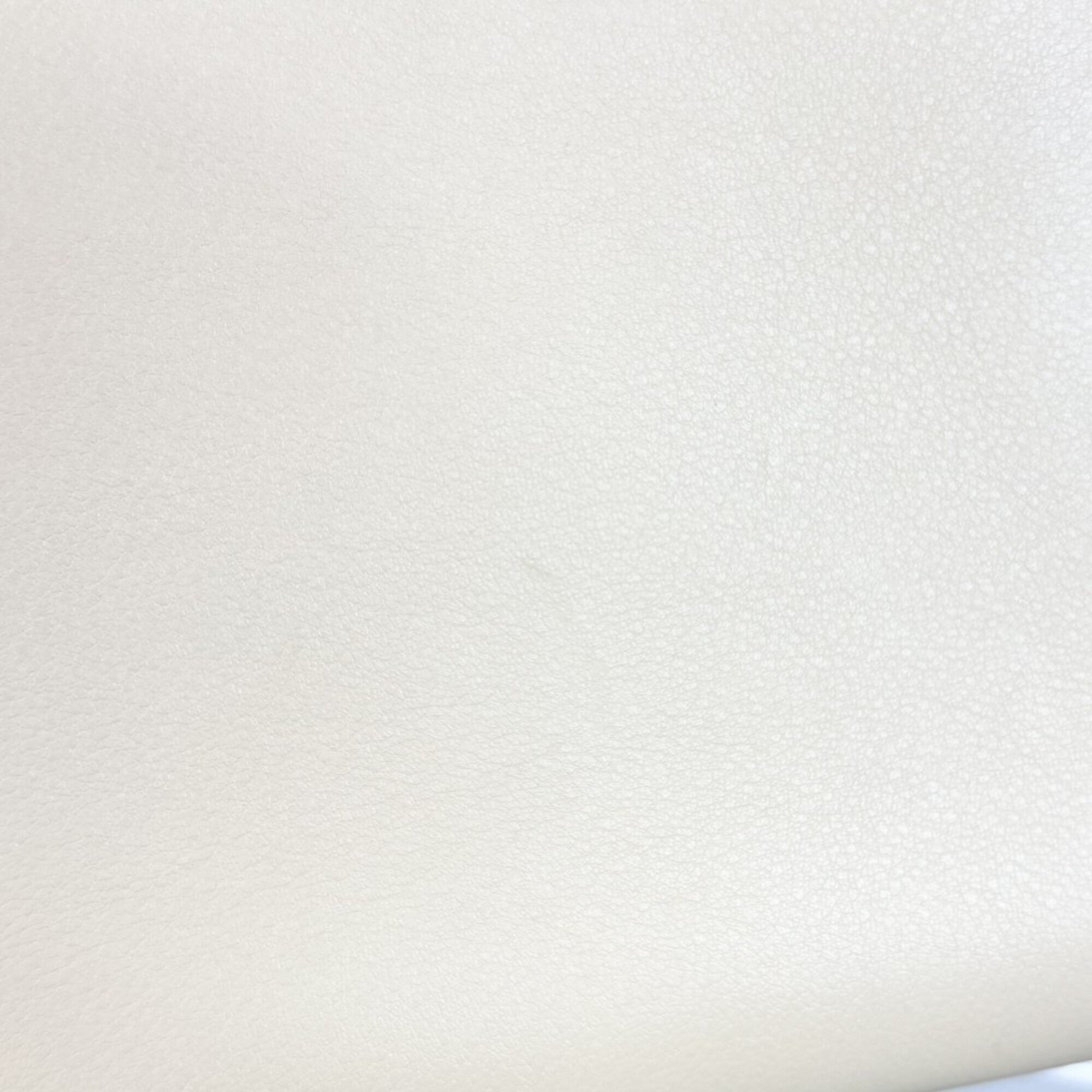 Hermes Beige Leather Clutch Bag (Pre-Owned)
