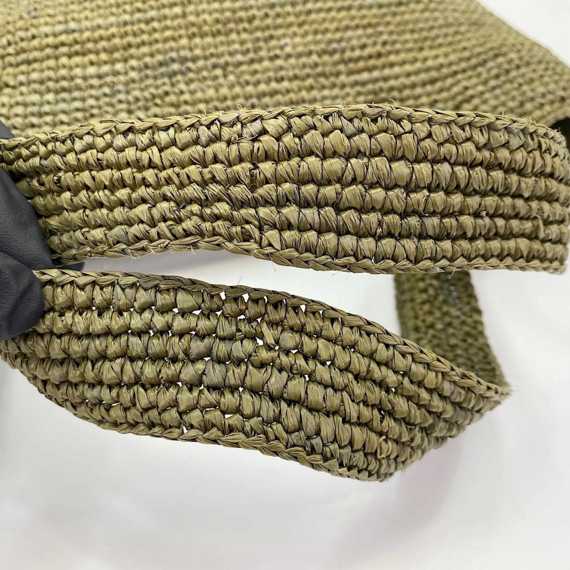 Loewe Green Handbag (Pre-Owned)