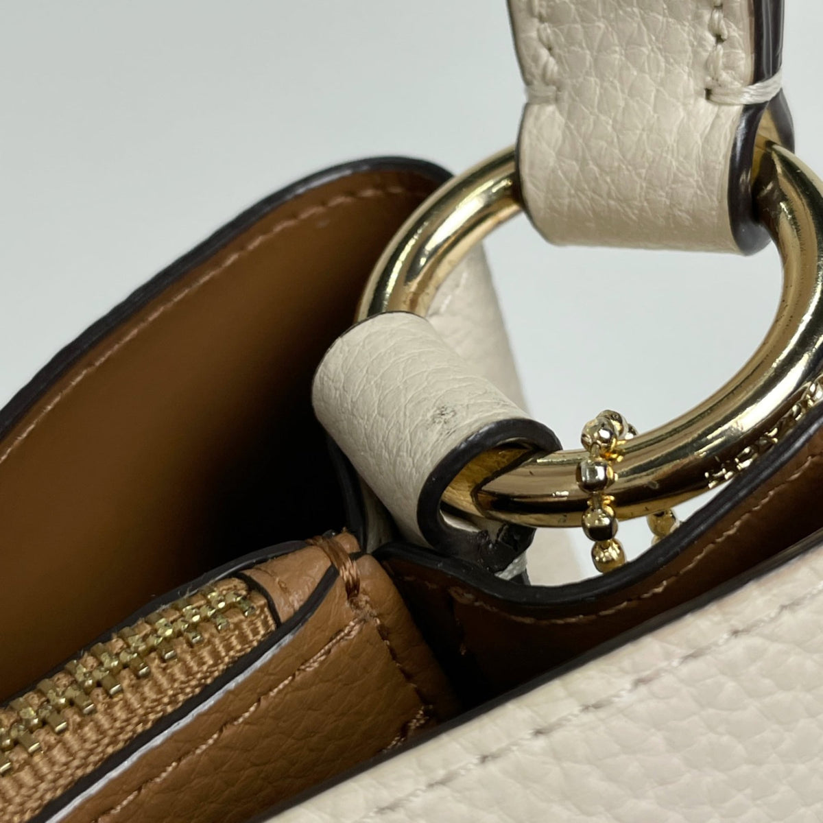 Coach White Leather Handbag (Pre-Owned)