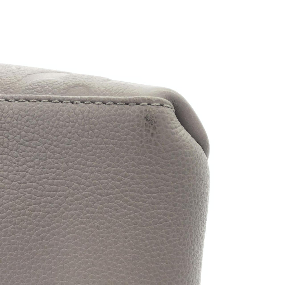 Louis Vuitton Gray Leather Handbag (Pre-Owned)